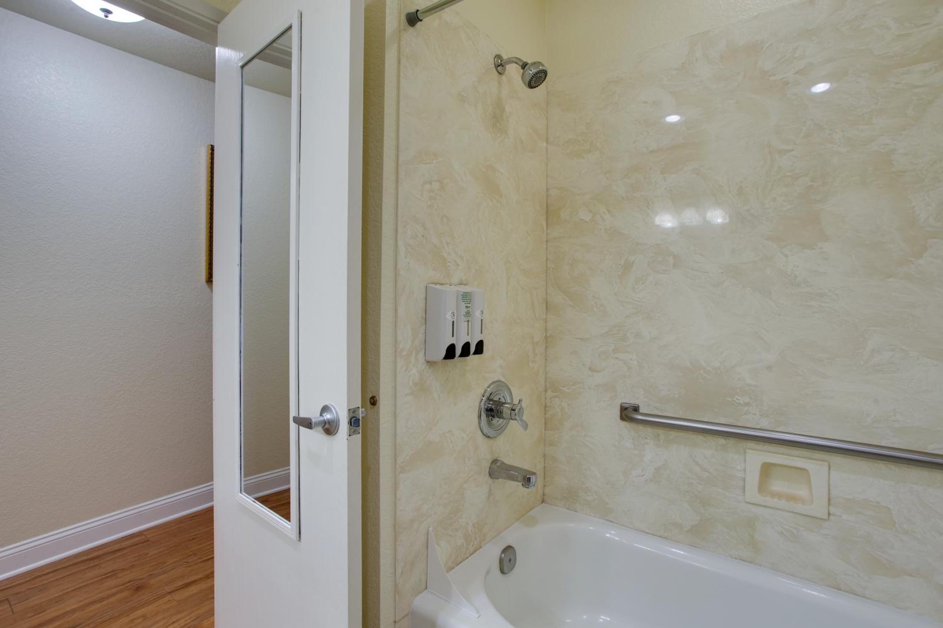 Ashland Vacations - Stratford Inn - Property Image 85