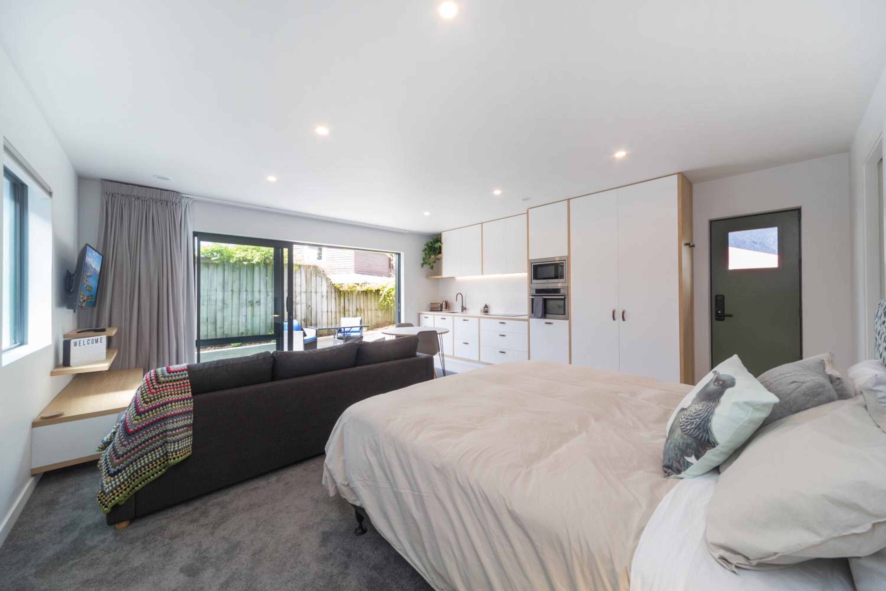Remarkable Studio in convenient Frankton view 4