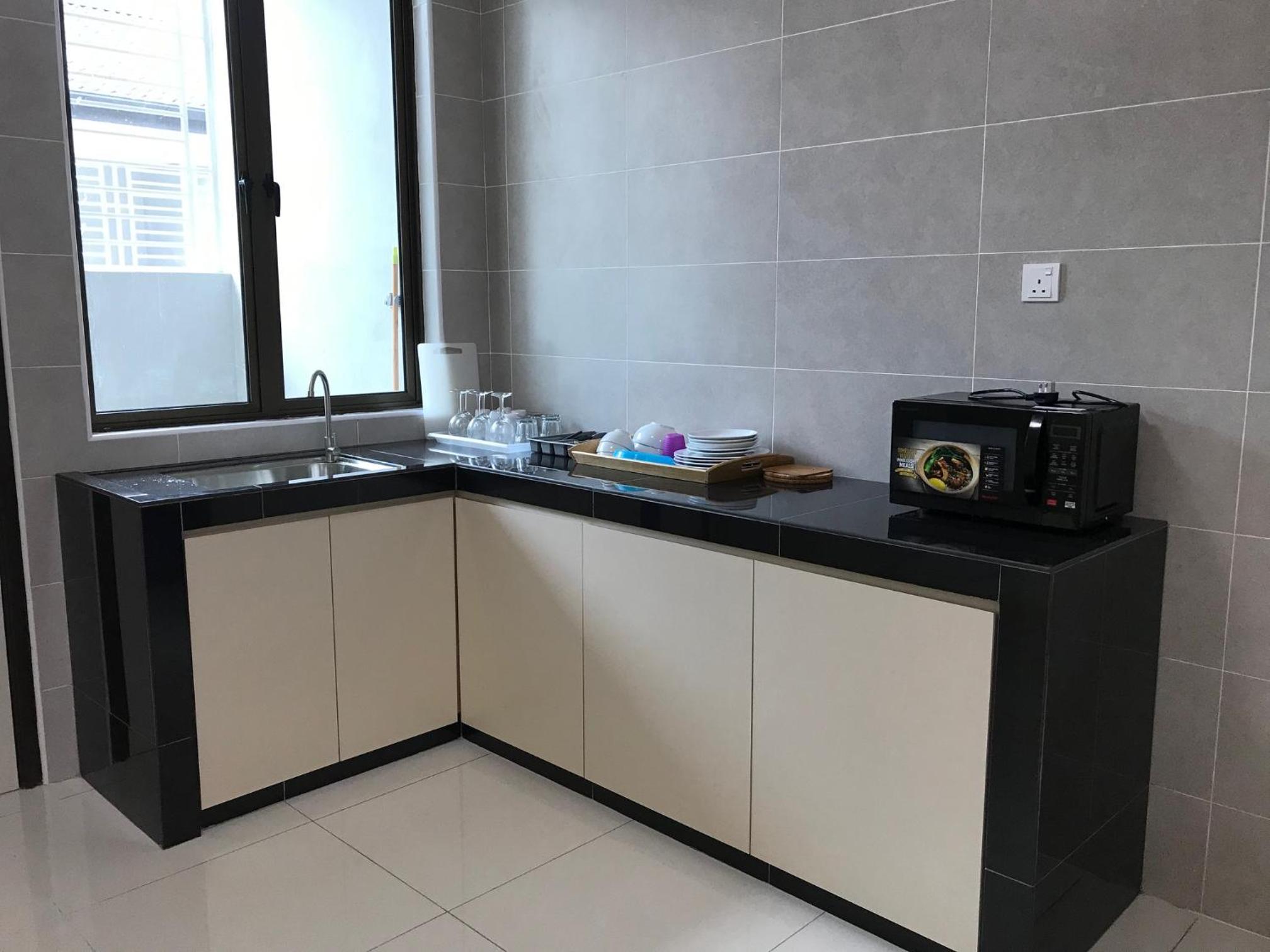 75 Cozy Home - Homestay Kluang (Gated and Guarded, Northern European Interior) photo 5