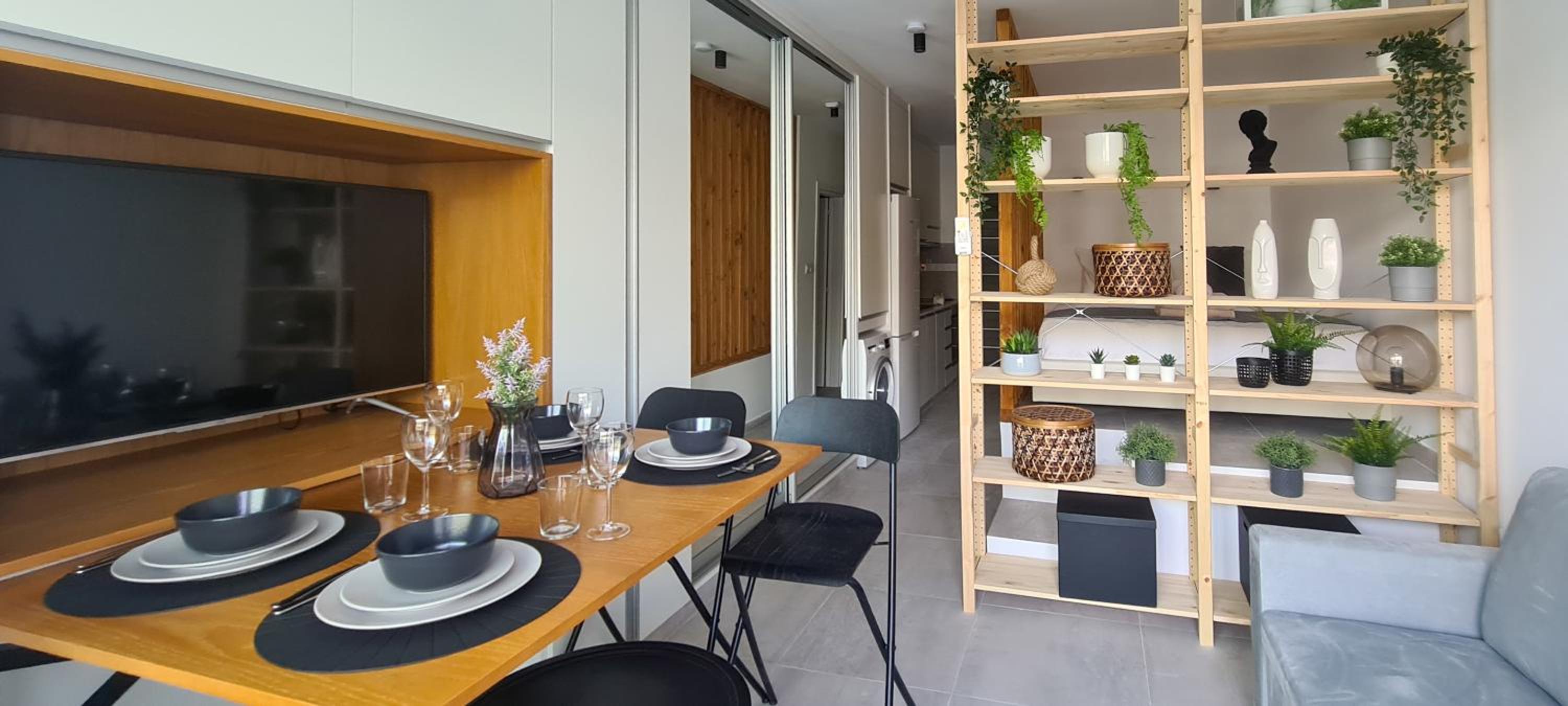 Phaedrus Living Seaside Luxury Flat Athina 123
