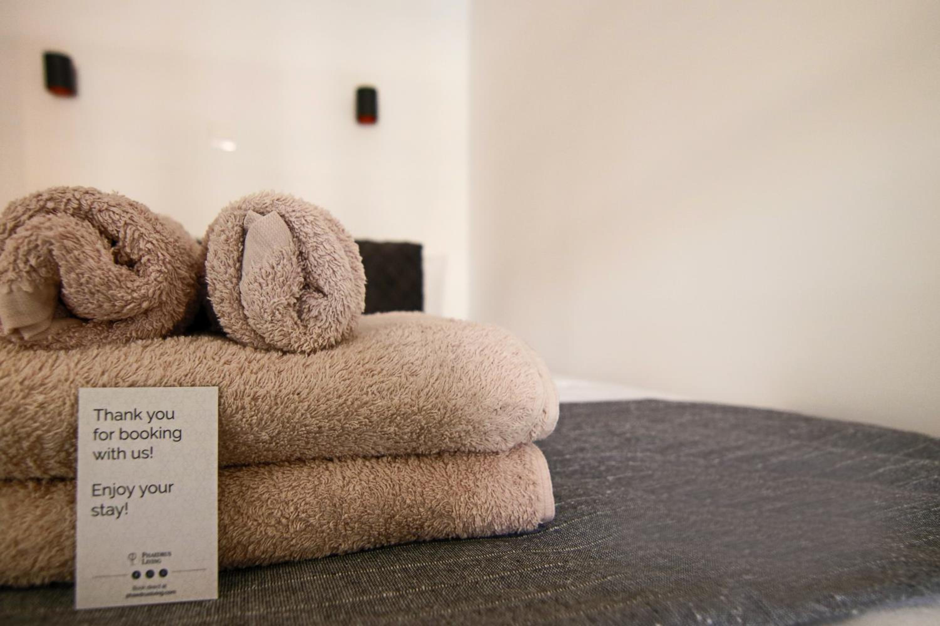 Phaedrus Living Seaside Luxury Flat Athina 123