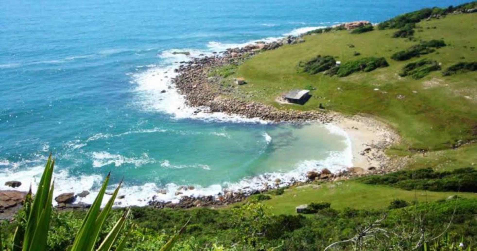 Amplo Apartamento na Pinheira