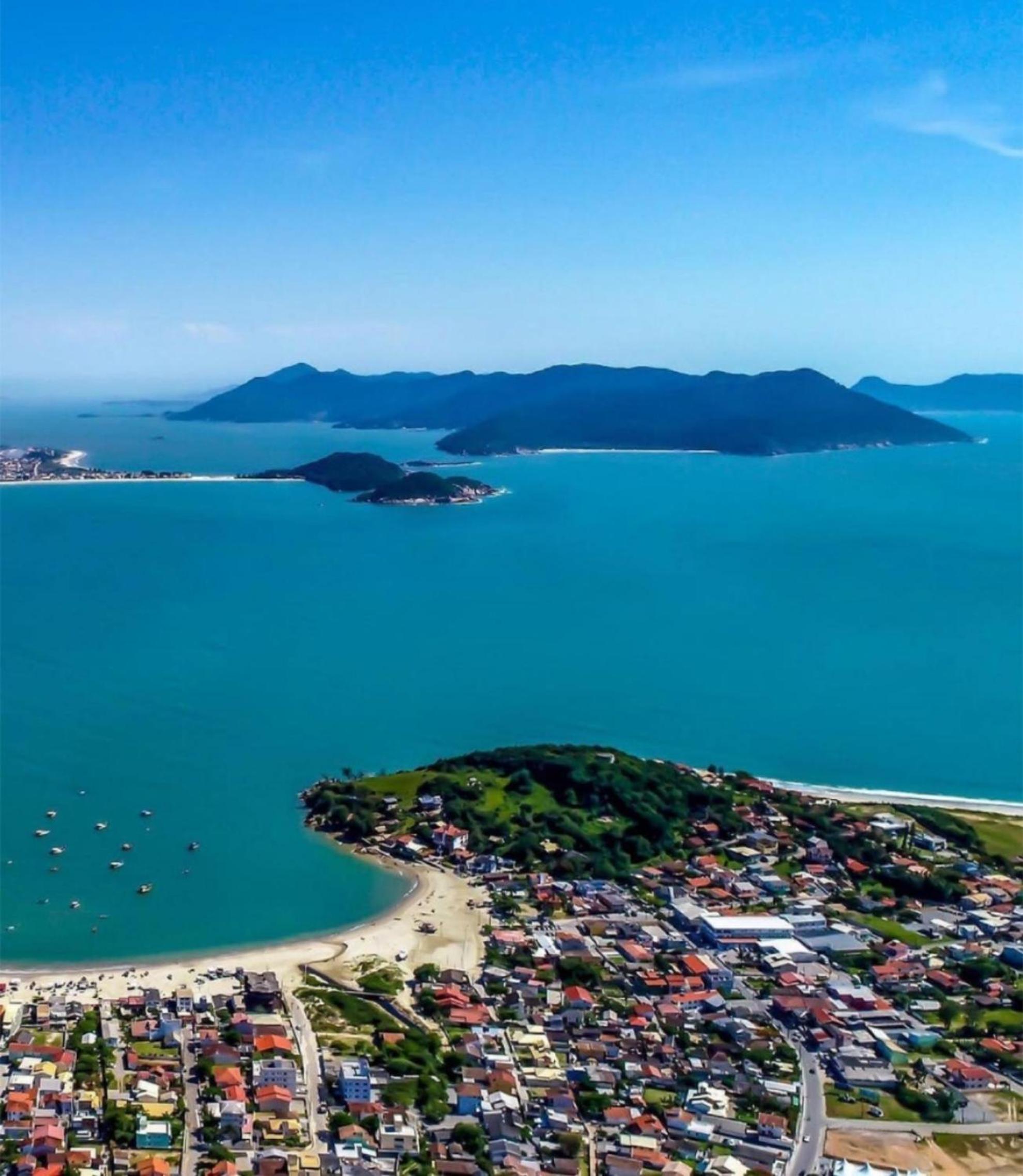 Amplo Apartamento na Pinheira
