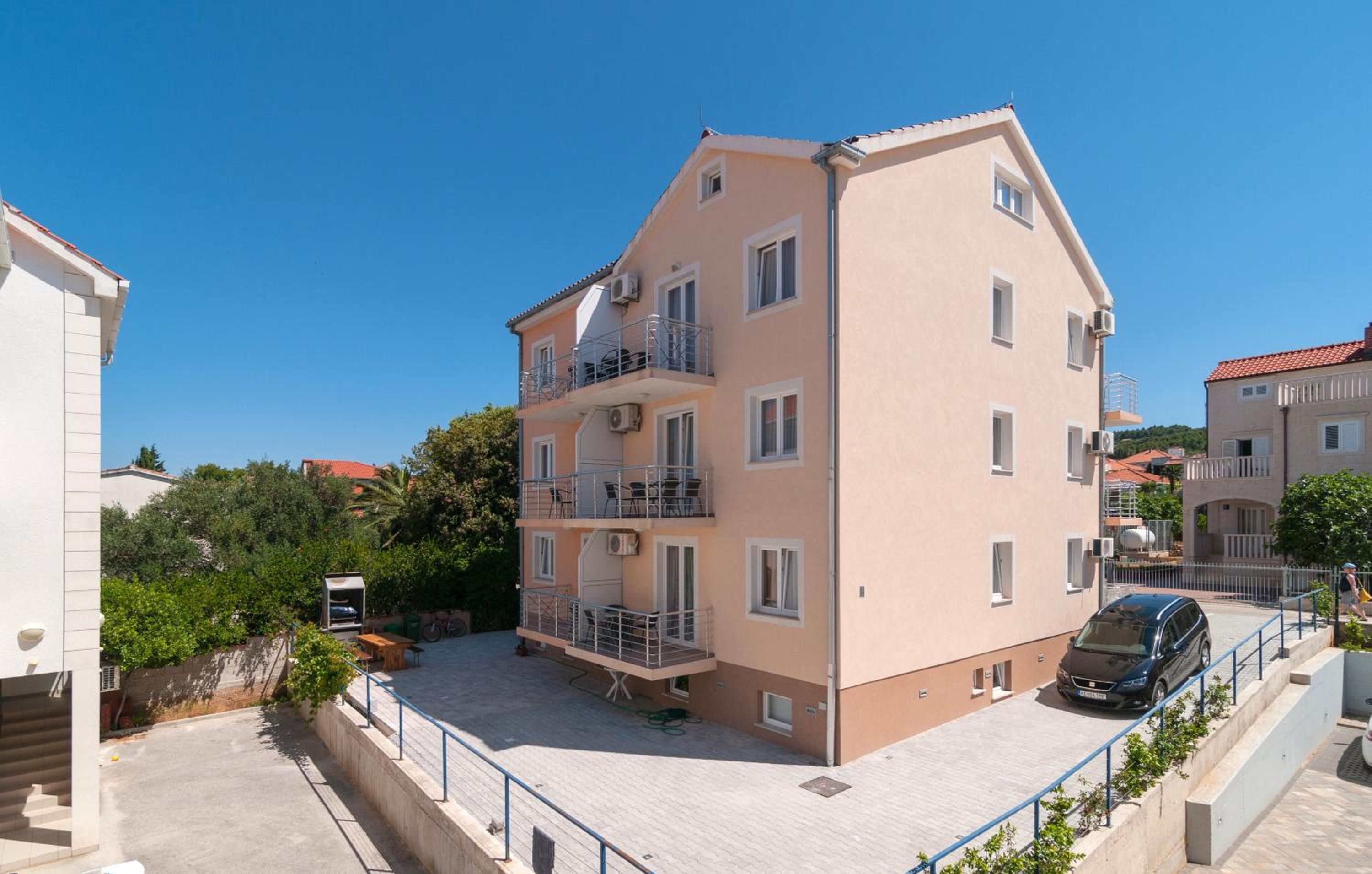 Apartments Island Beat view 3