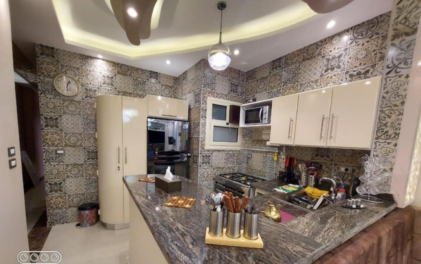Rony's Ocean View Family Apartment