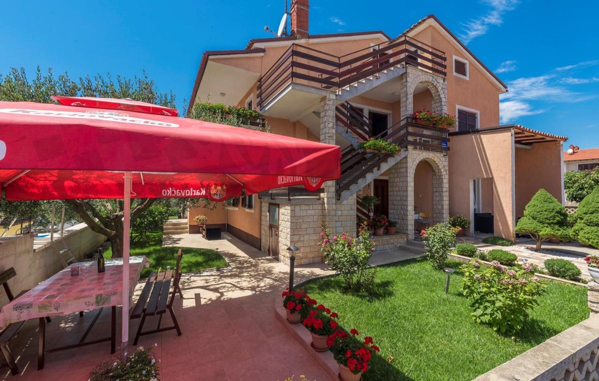 Apartments Nerina view 2