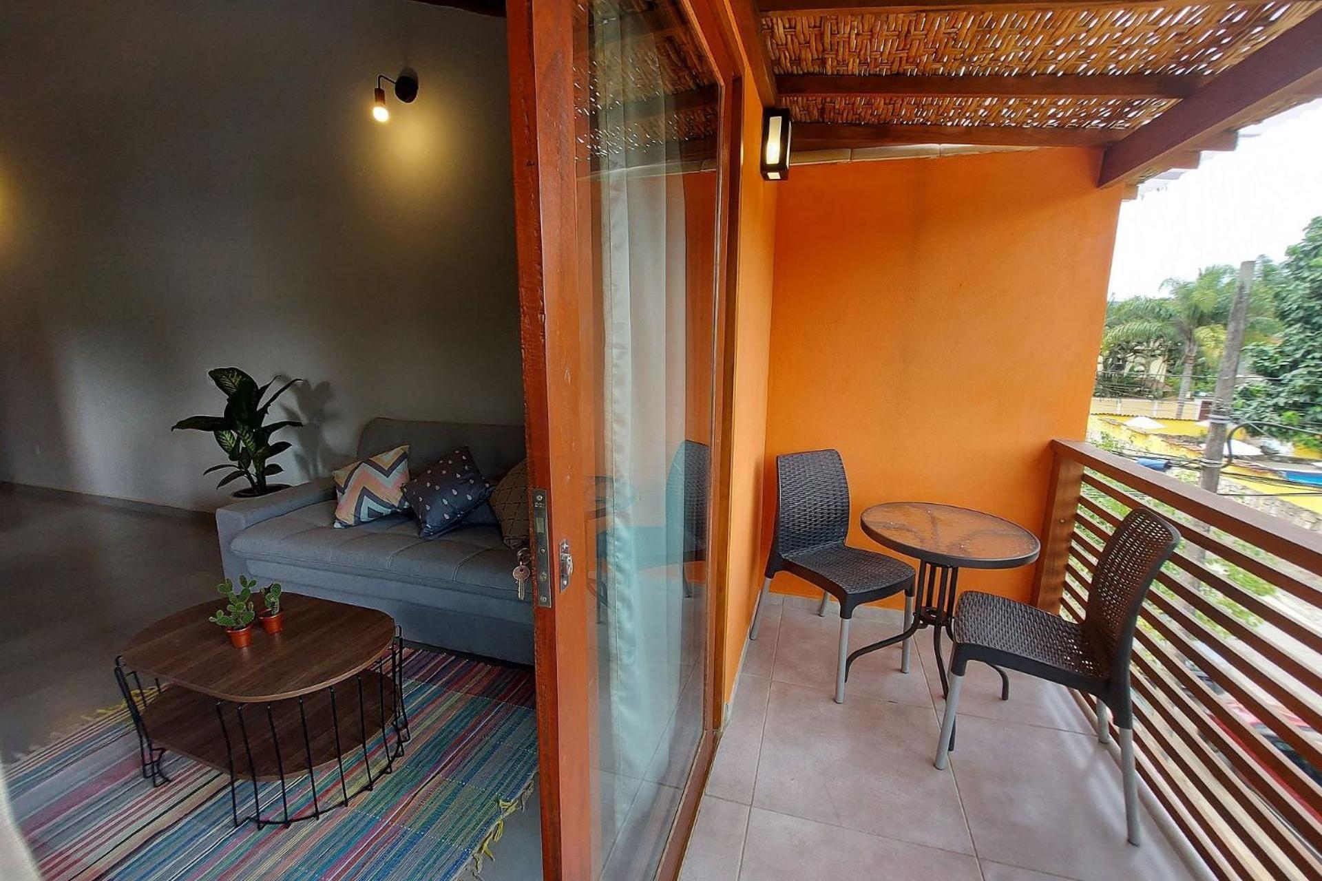 Sapeca - Novo Flat c/ Piscina, 50mts da praia, churrasqueira privativa, ar con, wi-fi, netflix, garagem