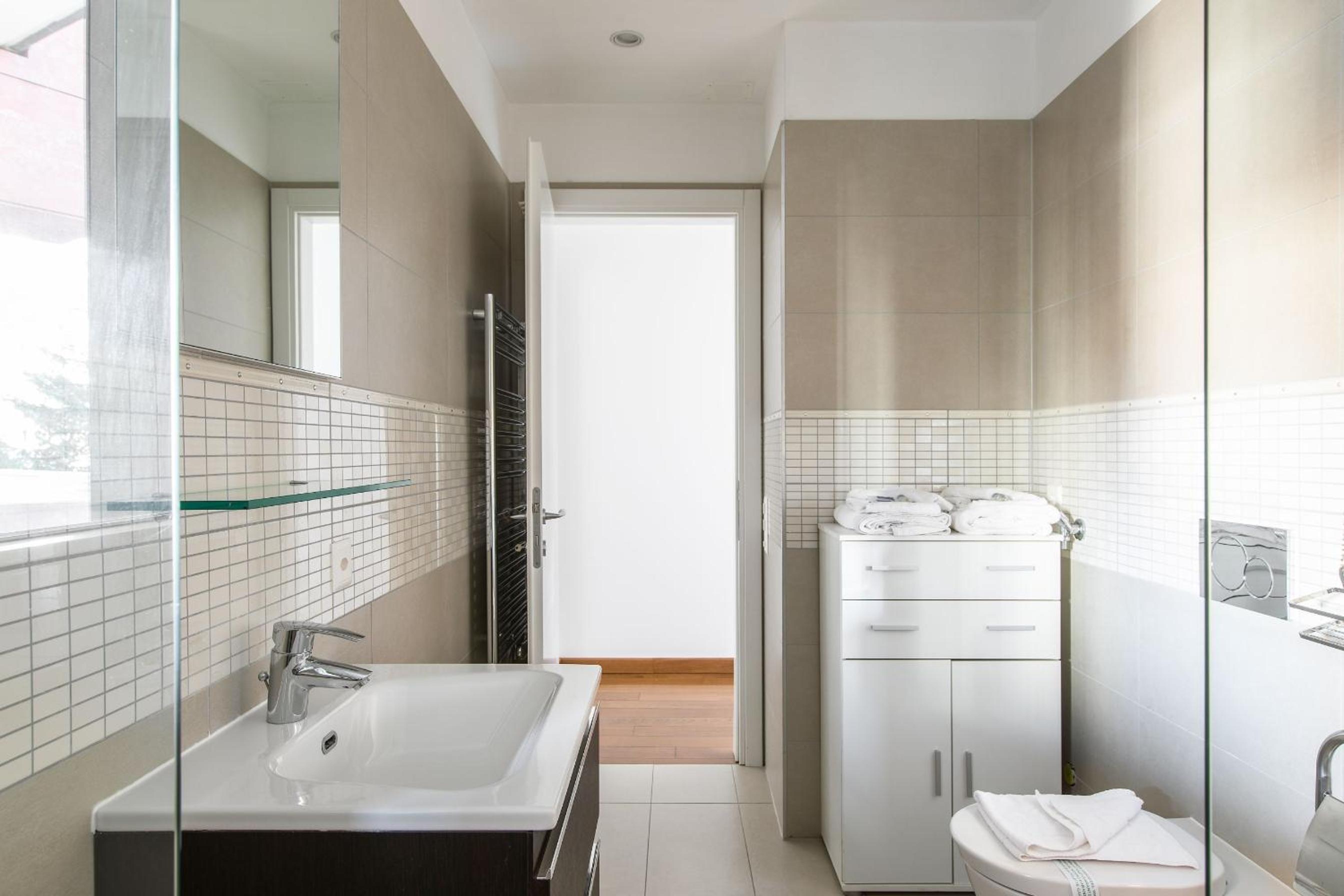 Roggia Apartments by Quokka 360 - a stone's throw from Ciani Park
