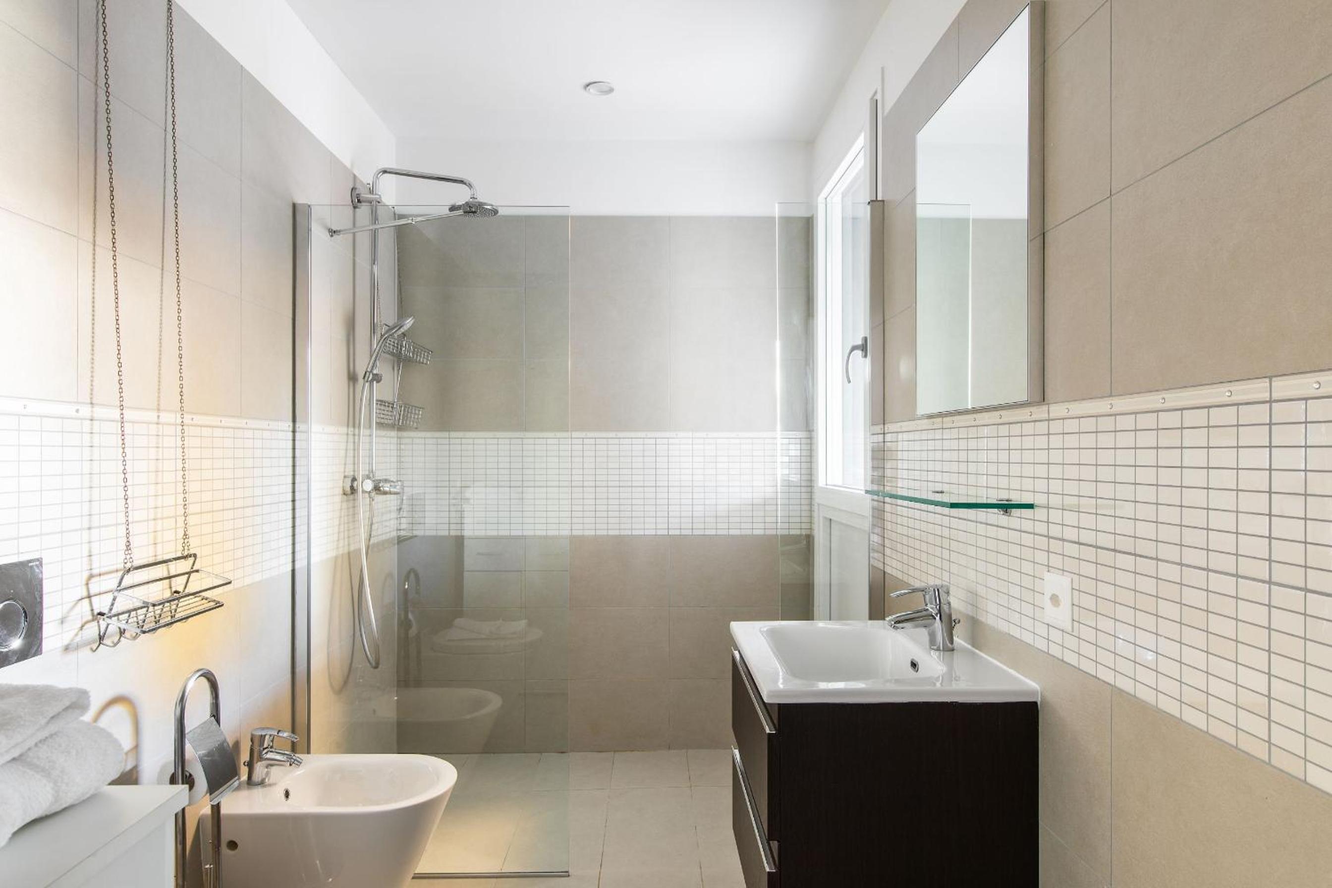 Roggia Apartments by Quokka 360 - a stone's throw from Ciani Park