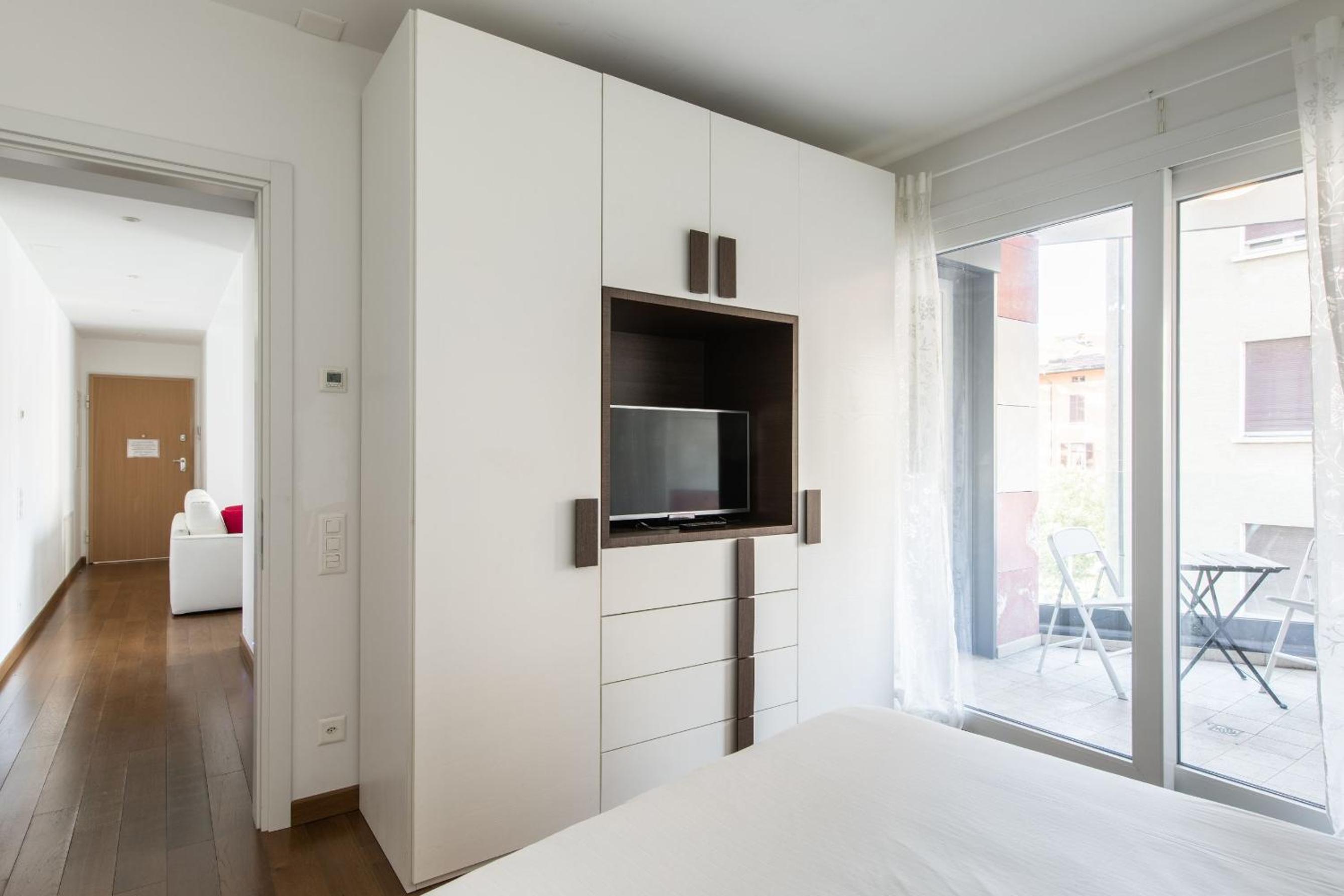 Roggia Apartments by Quokka 360 - a stone's throw from Ciani Park