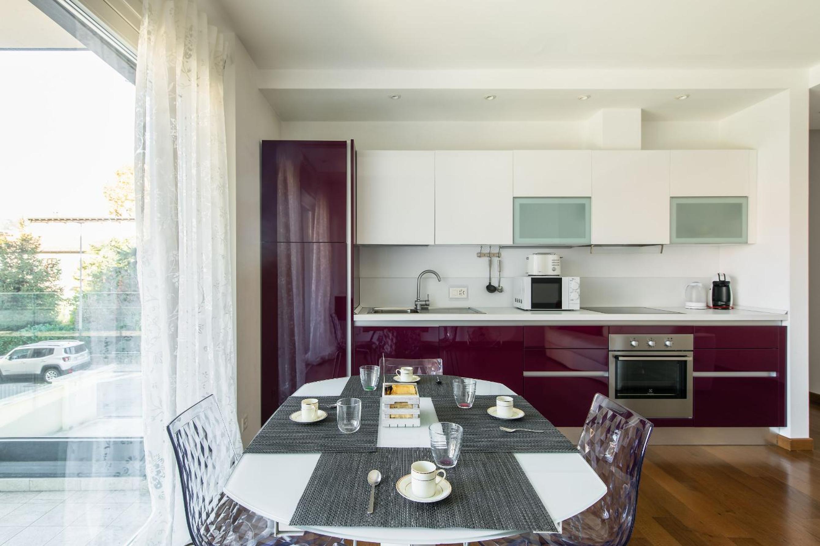 Roggia Apartments by Quokka 360 - a stone's throw from Ciani Park