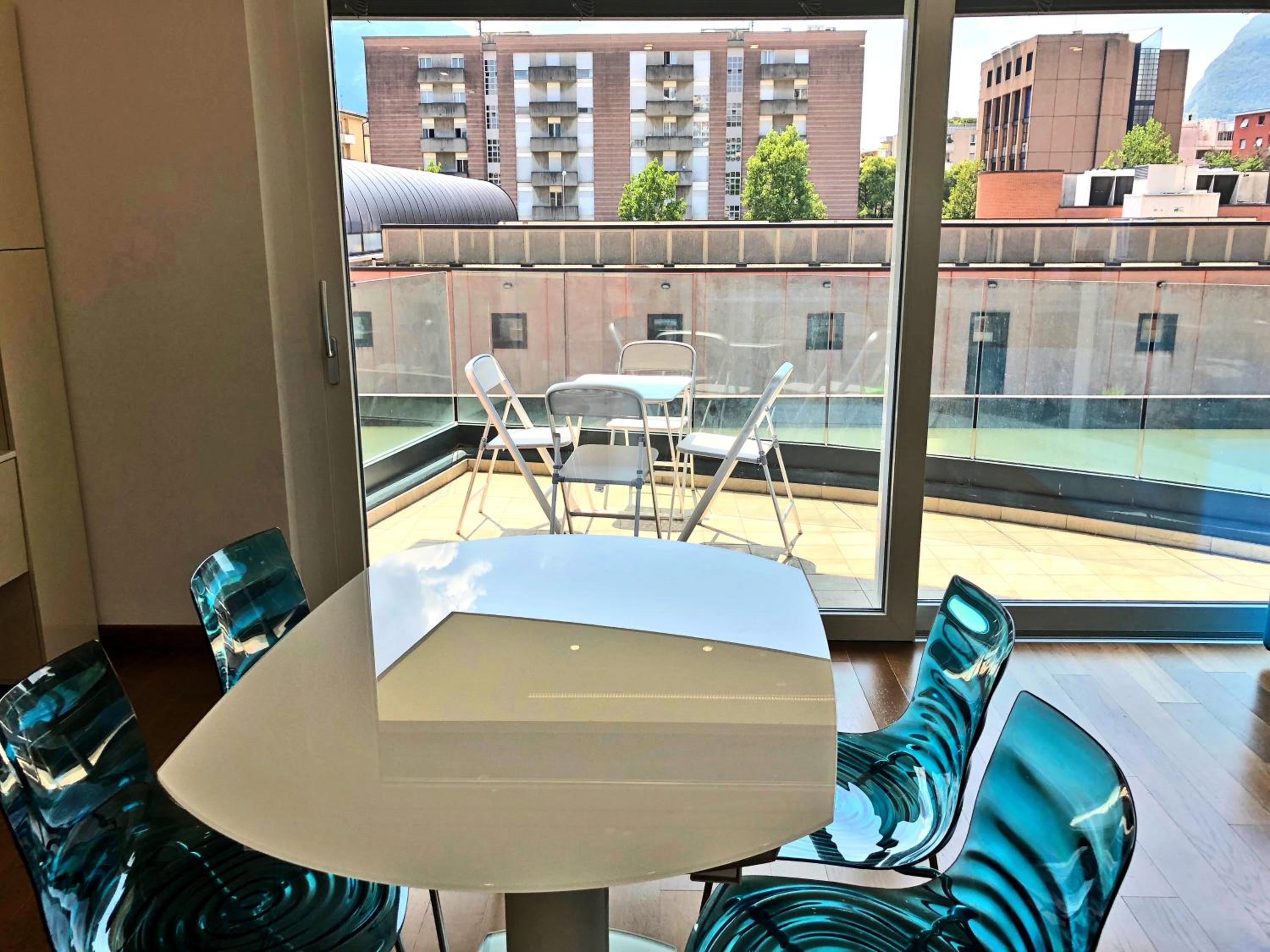 Roggia Apartments by Quokka 360 - a stone's throw from Ciani Park