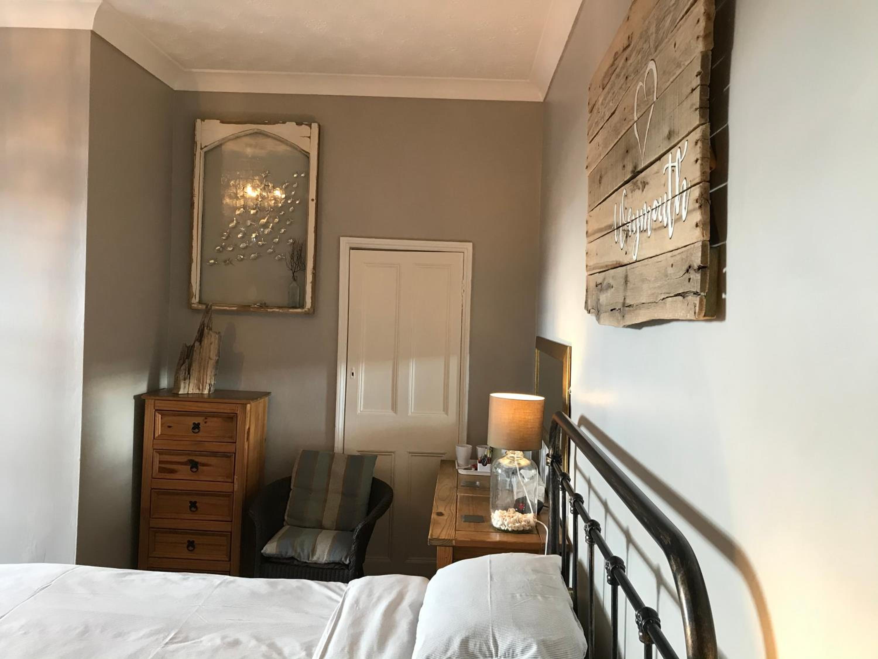 Kelston Guest House