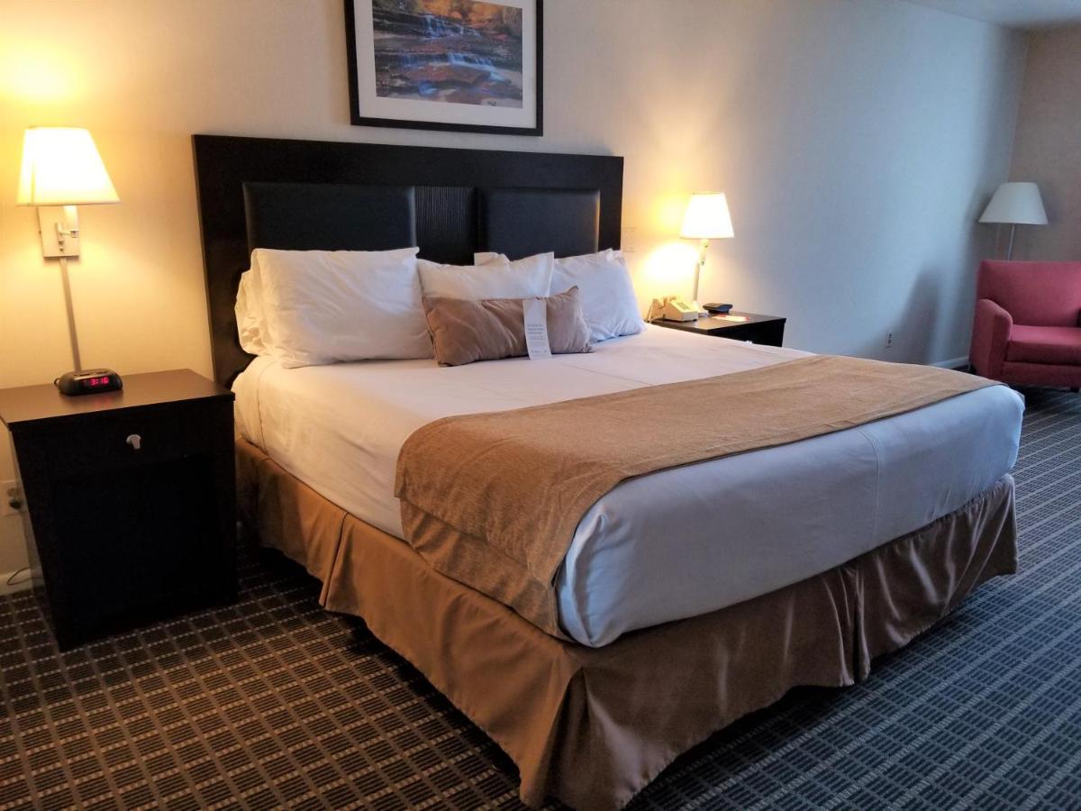 Ramada by Wyndham Washington - Image 5
