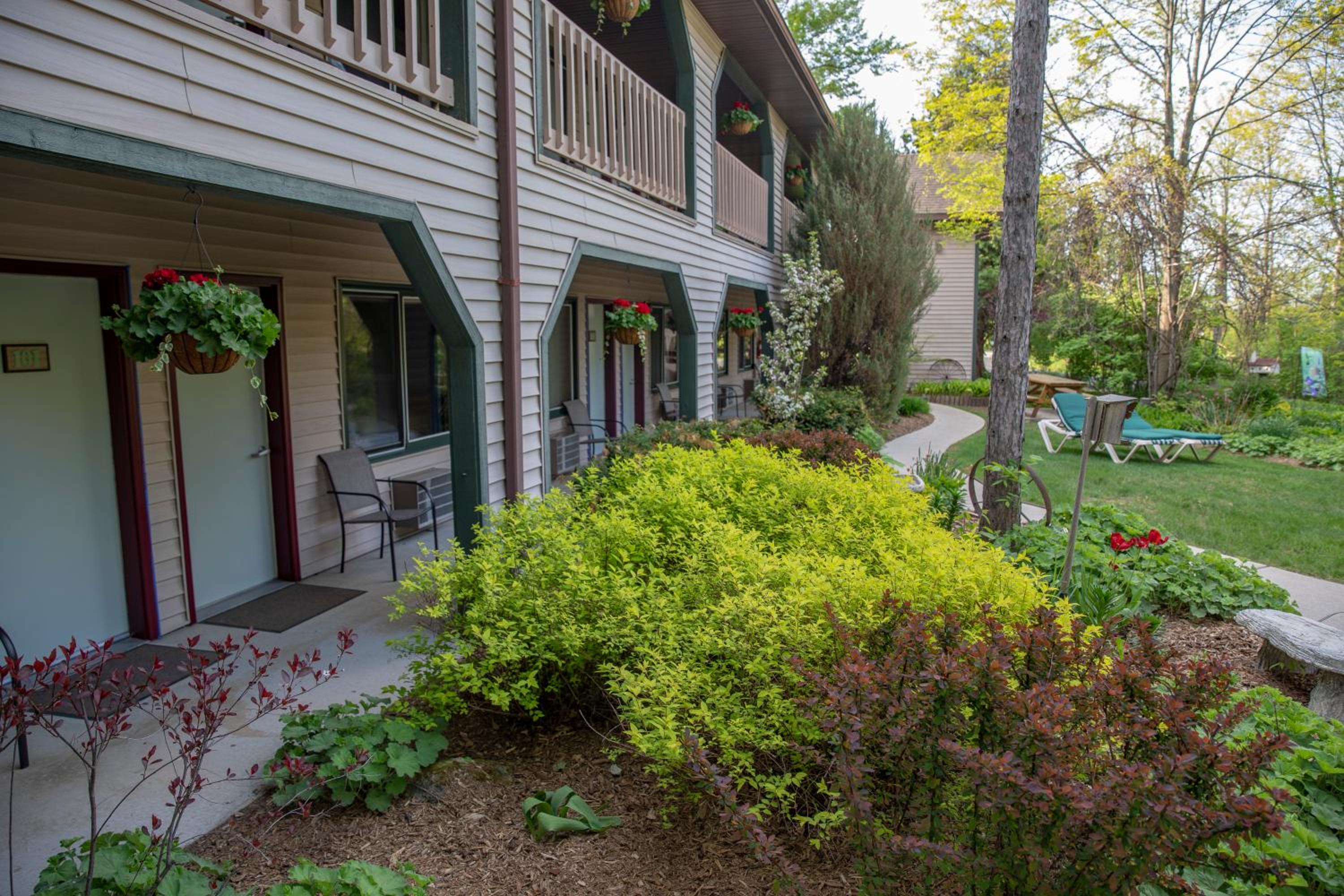 Coachlite Inn