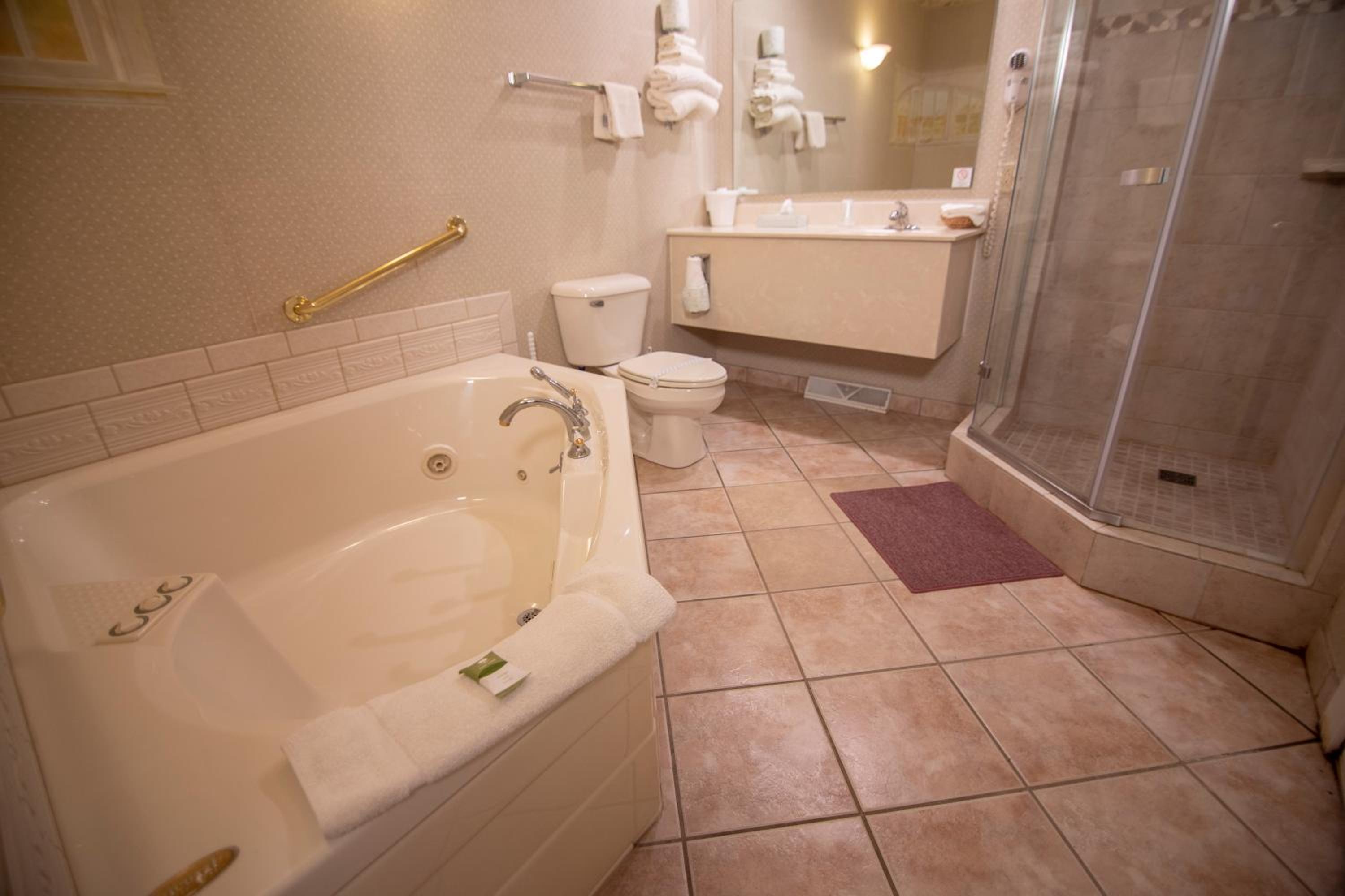 Coachlite Inn