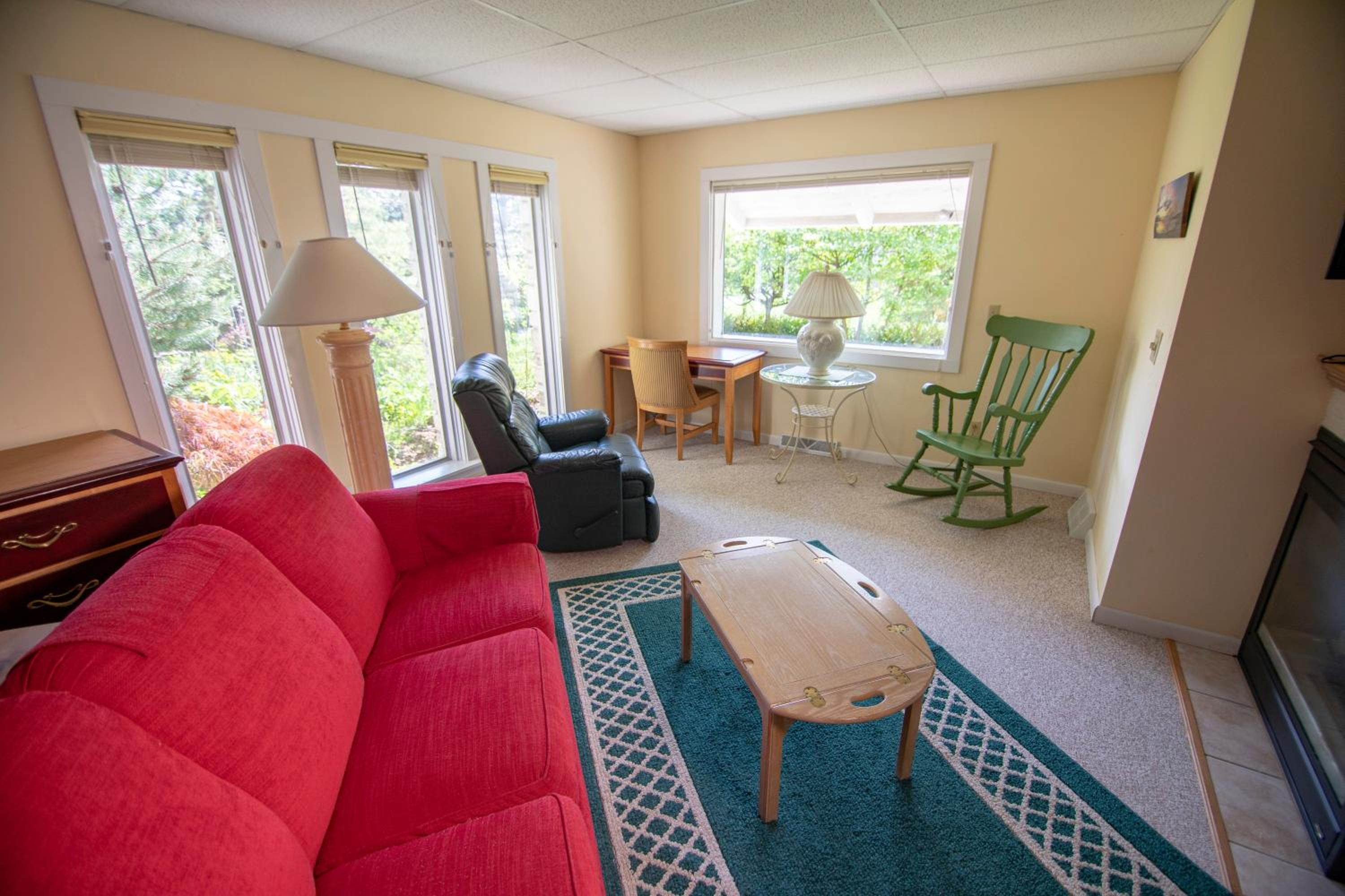 Coachlite Inn
