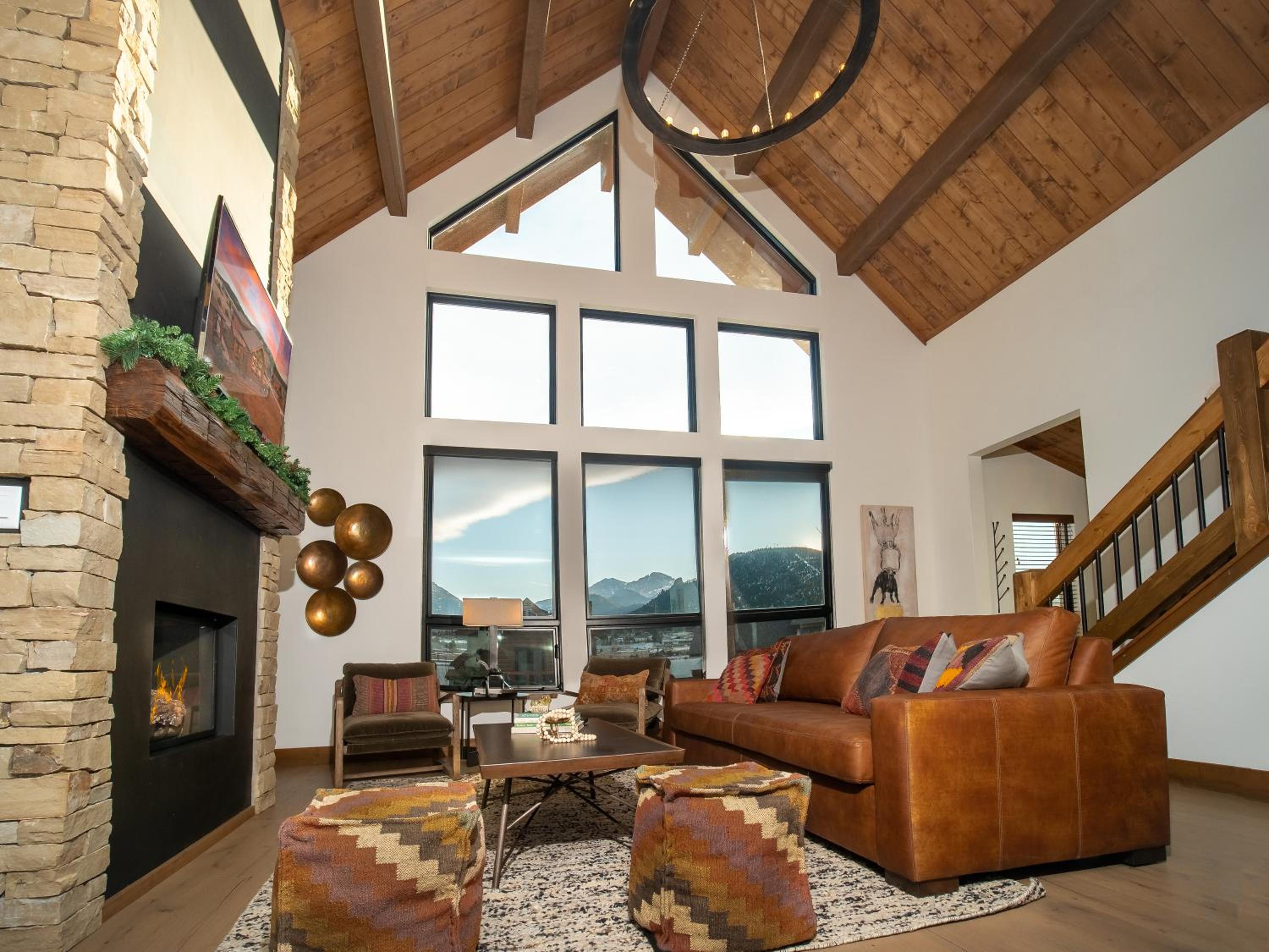 Beautiful Views! Jacuzzi, Indoor Outdoor Fireplace, Steps to Lake Estes - Property Image 42