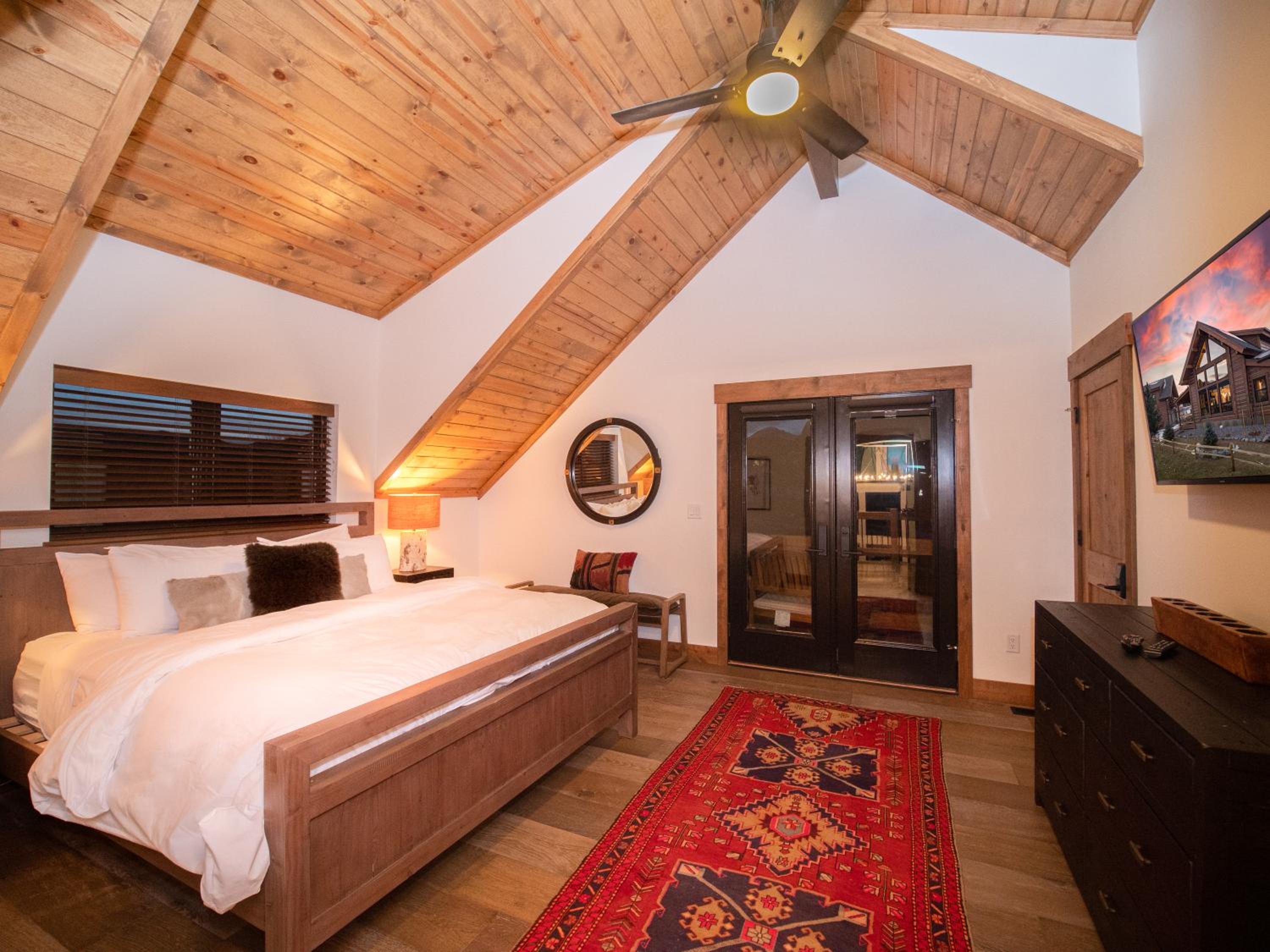Rocky Mountain Escape - Steps to Lake Estes, Jacuzzi, Close to Downtown Estes - Property Image 28