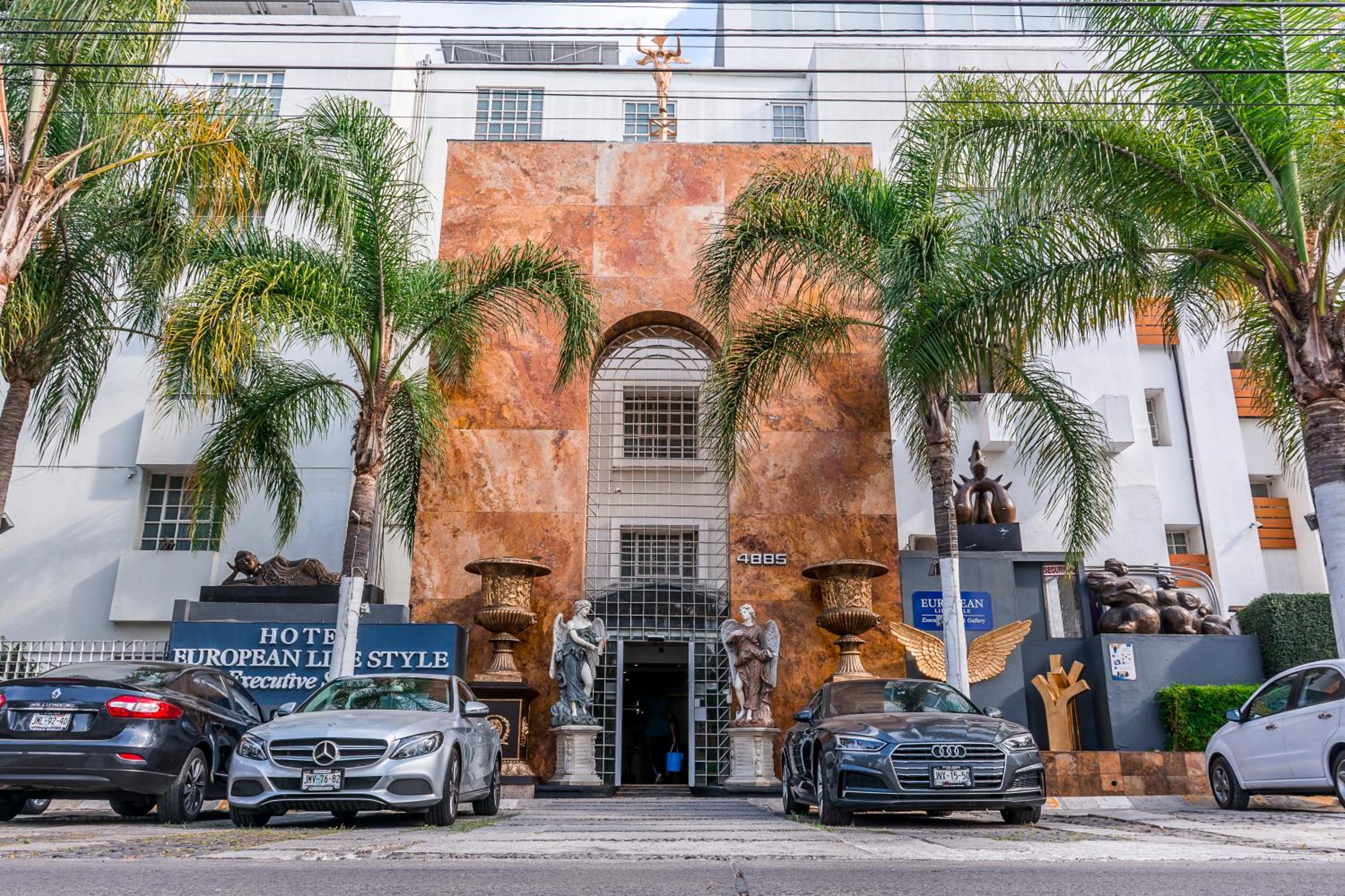 Hotel European Life Style Executive Suites - Image 1