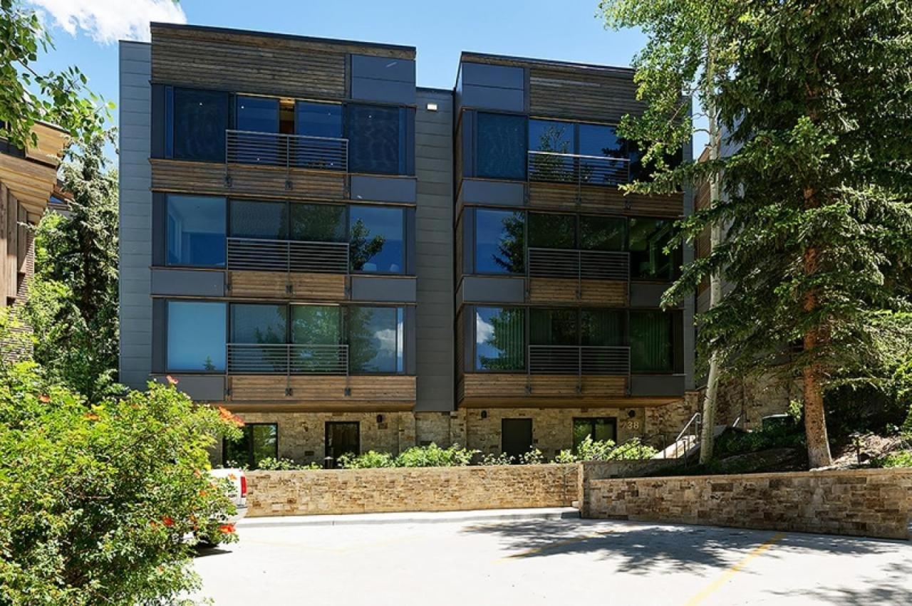 Durant Condominiums Unit C6, Ski-In Condo, 2 Blocks from the Silver Queen Gondola