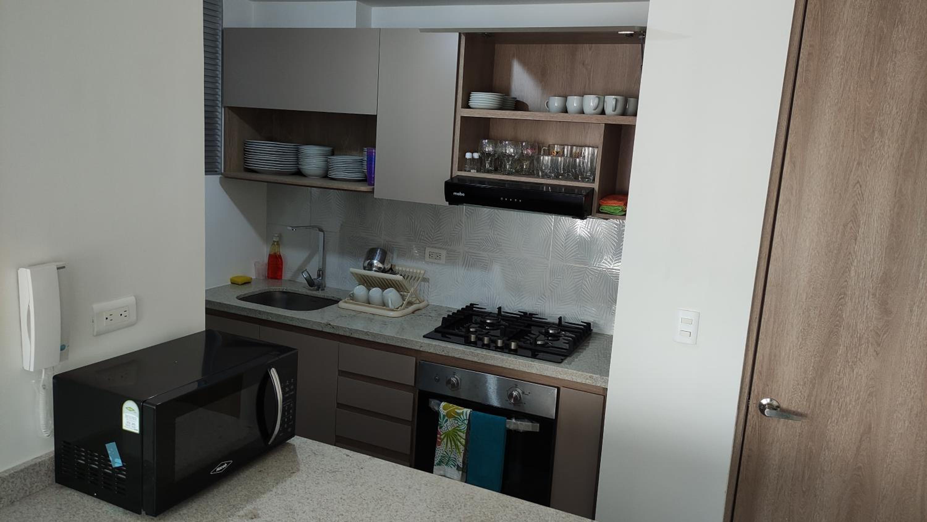 APARTAMENTO VACACIONAL EN RICAURTE - PUERTO AZUL