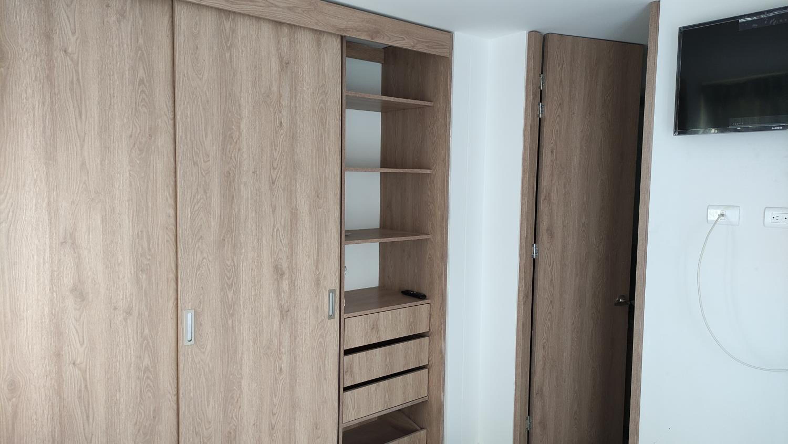 APARTAMENTO VACACIONAL EN RICAURTE - PUERTO AZUL
