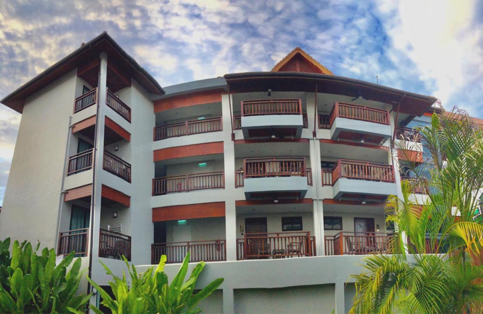 Hotel De Sripoom -SHA Extra Plus