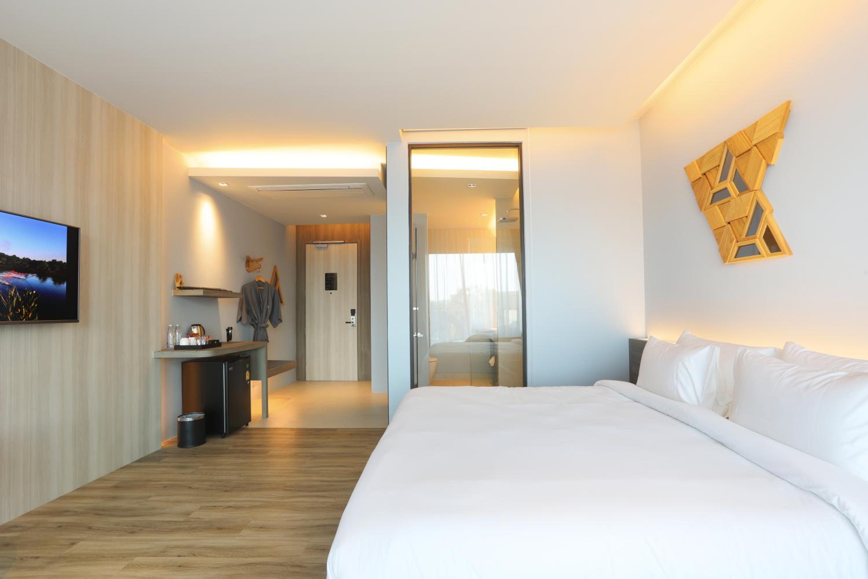 The Signature Hotel Airport 126