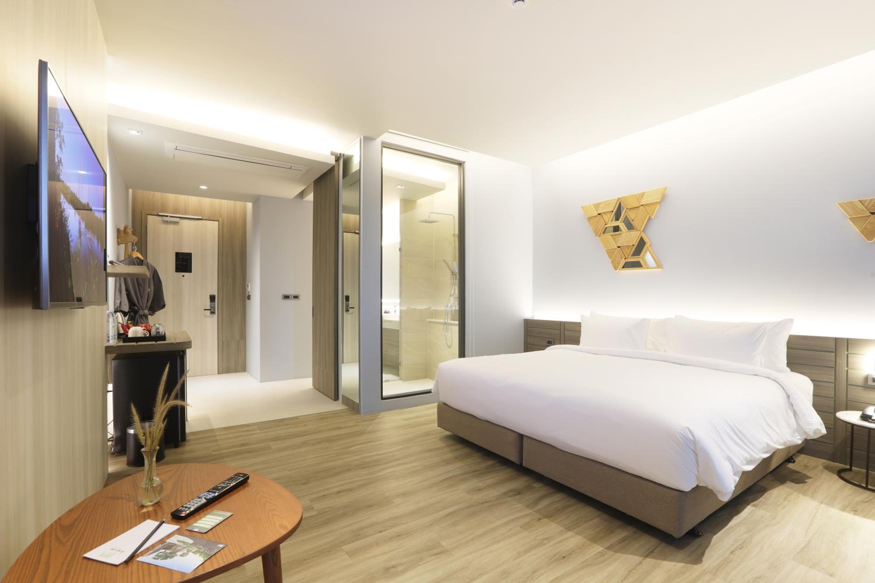 The Signature Hotel Airport 120