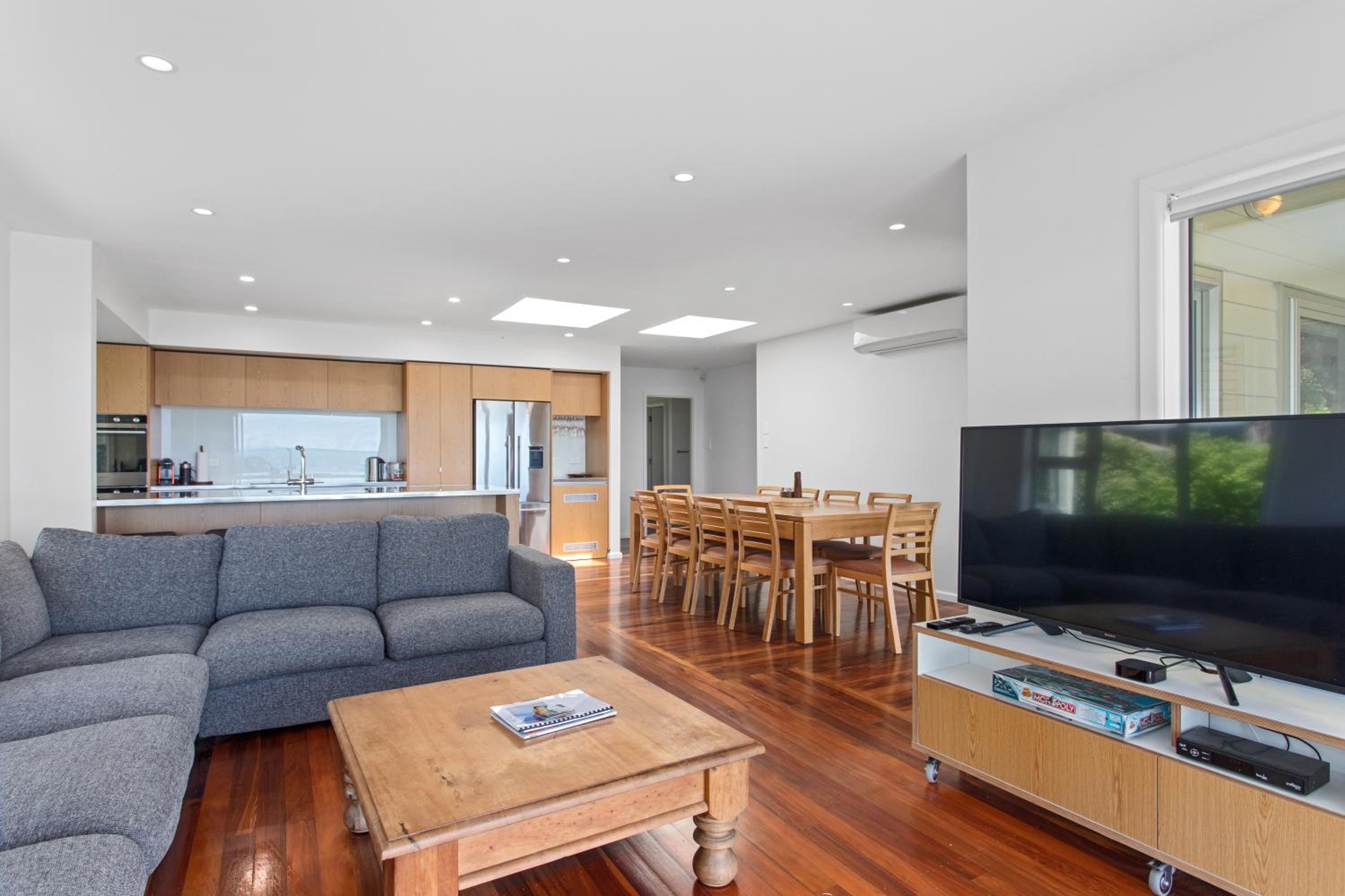 Kohi Point - Ohope Beachfront Holiday Home view 2
