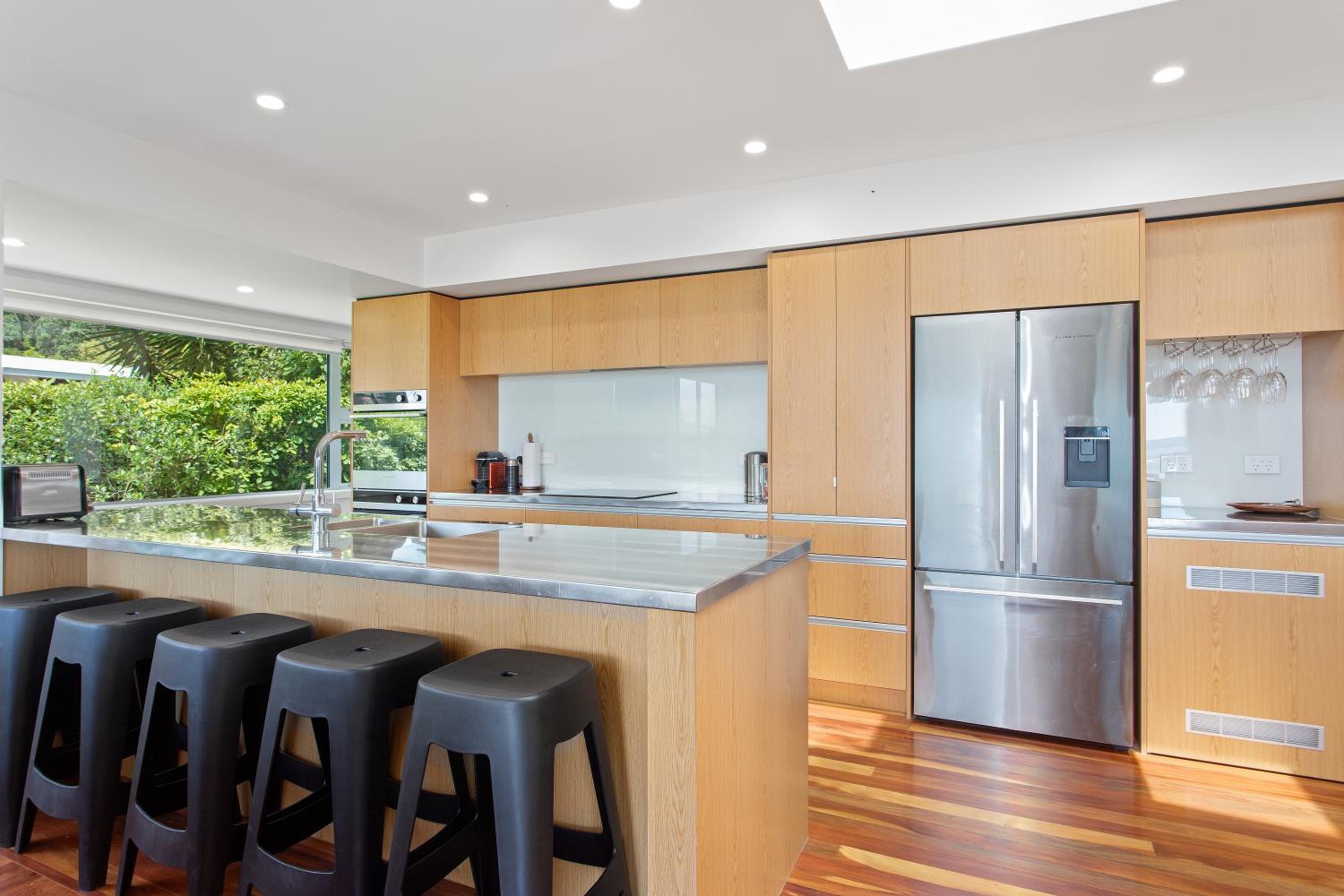 Kohi Point - Ohope Beachfront Holiday Home view 5