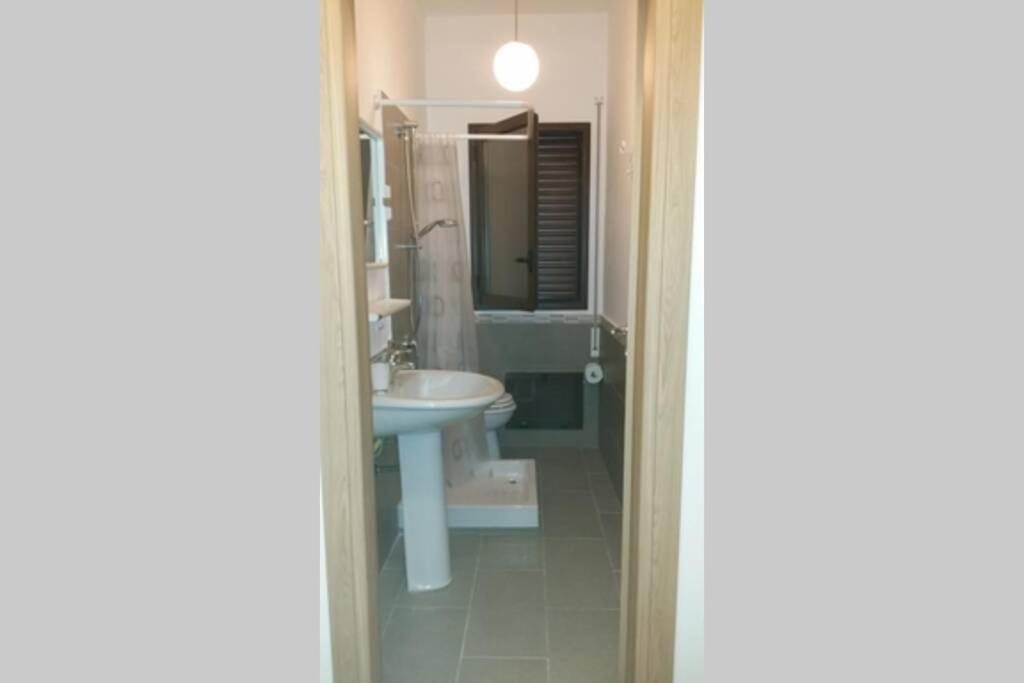 Appartamento in villa con giardino, vicino al mare photo 4