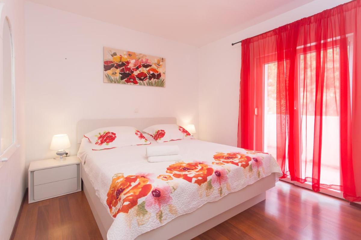 Villa Tomic view 3