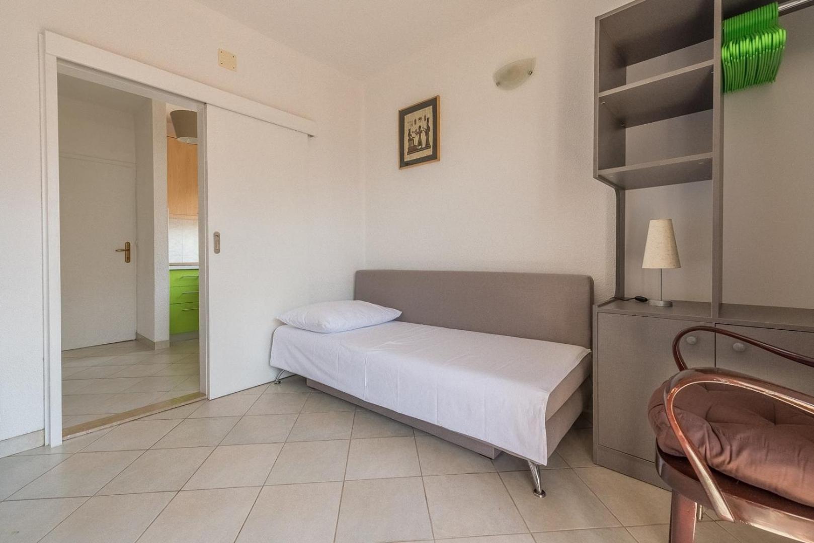 Photo 83