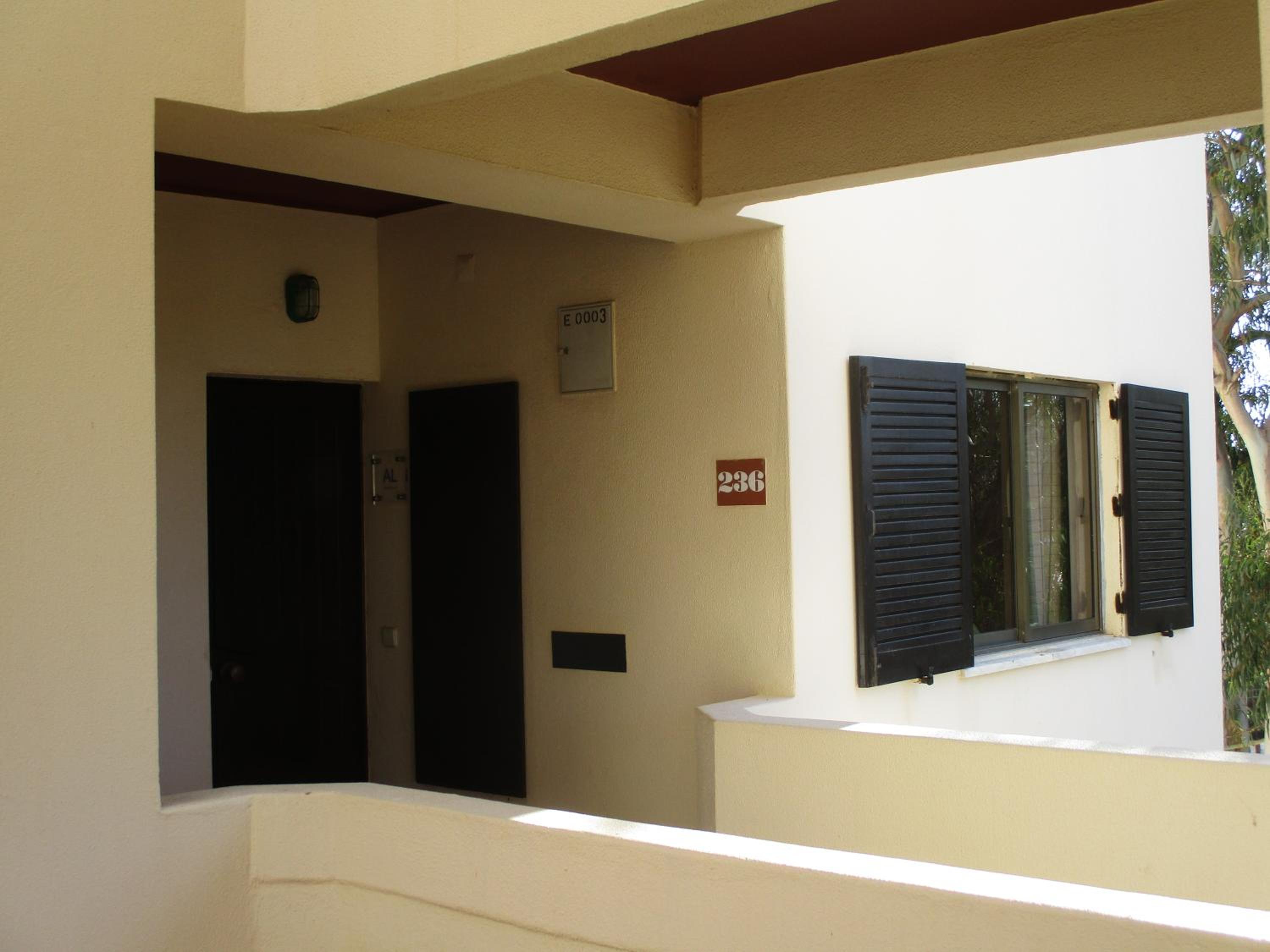 Dona Ana Beach Lagos - Cozy Flat view 2