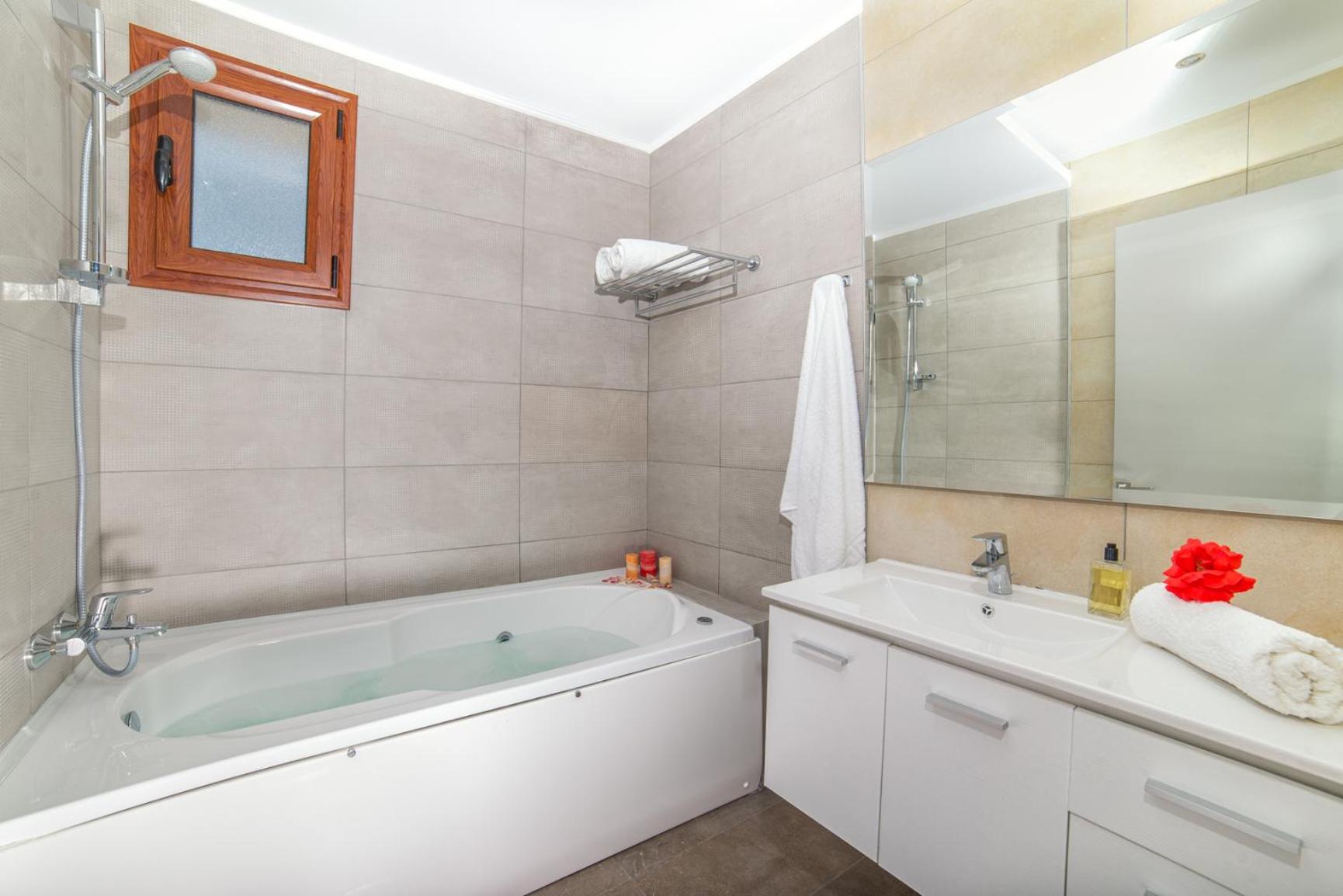 Armonia Seaside Villas