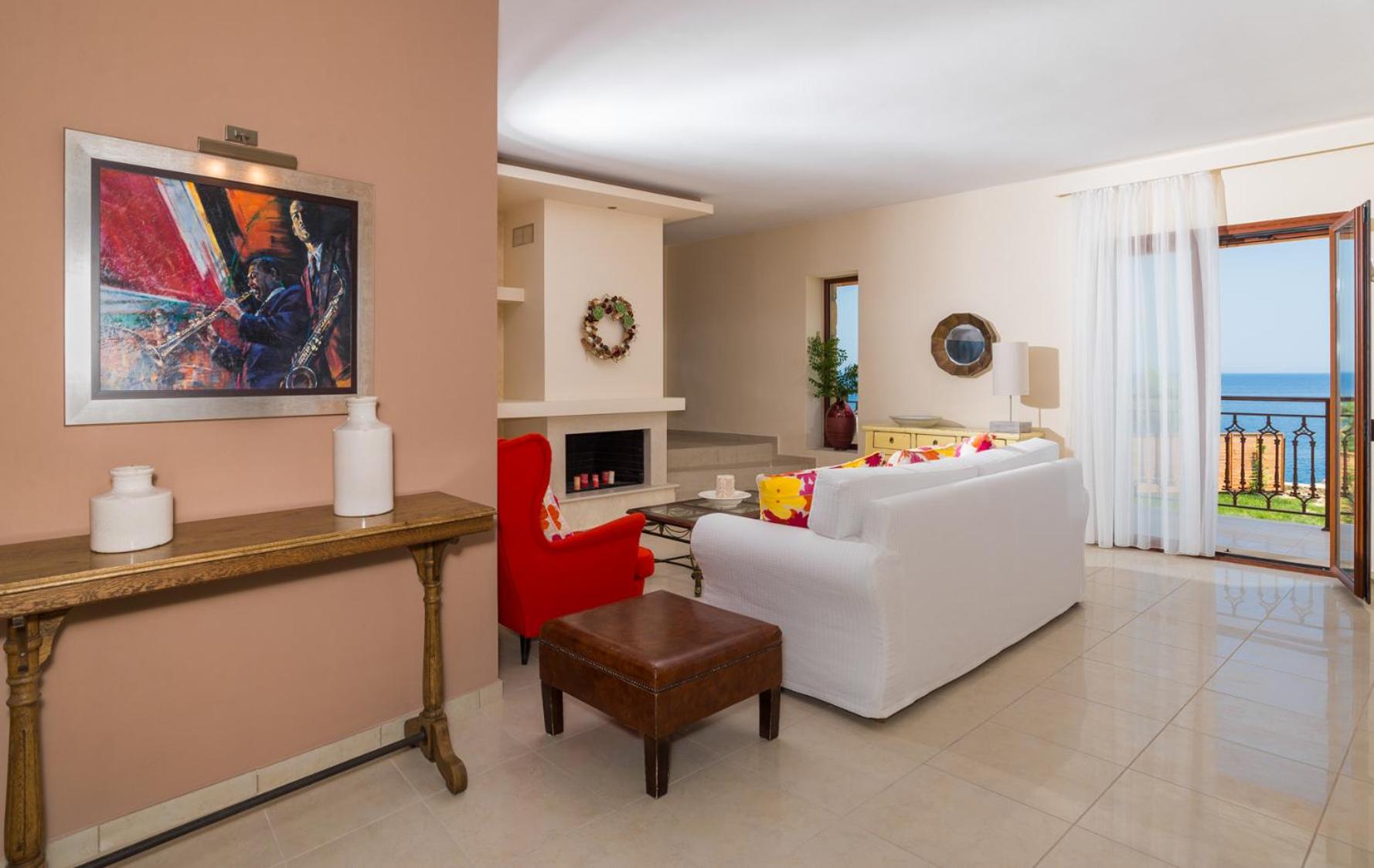Armonia Seaside Villas