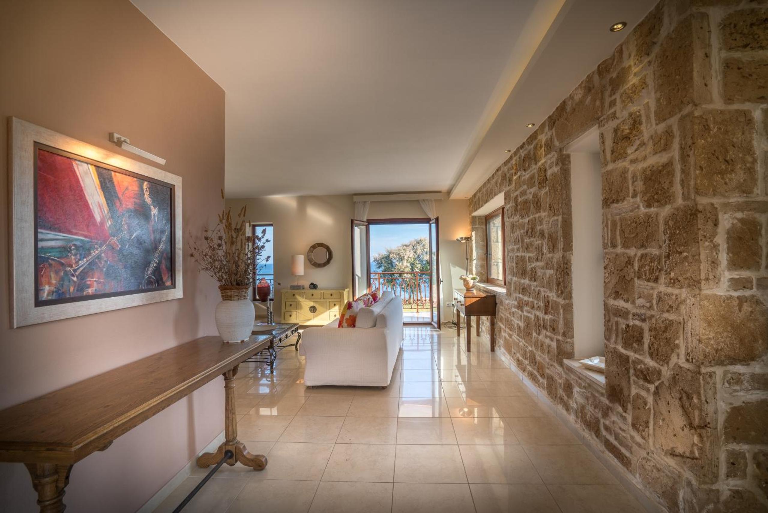 Armonia Seaside Villas