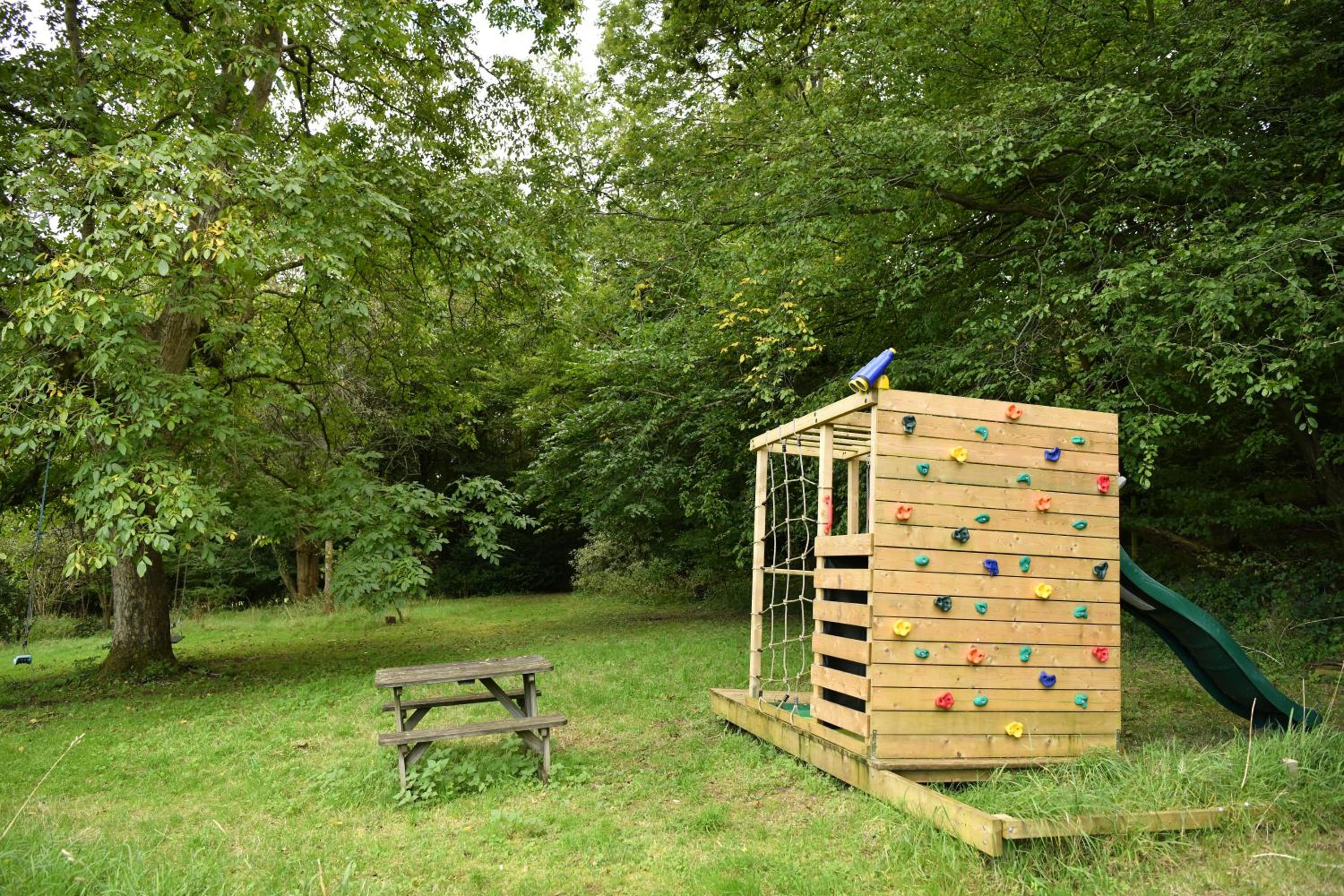 The Limes Country House with Heated Pool & Hot Tub