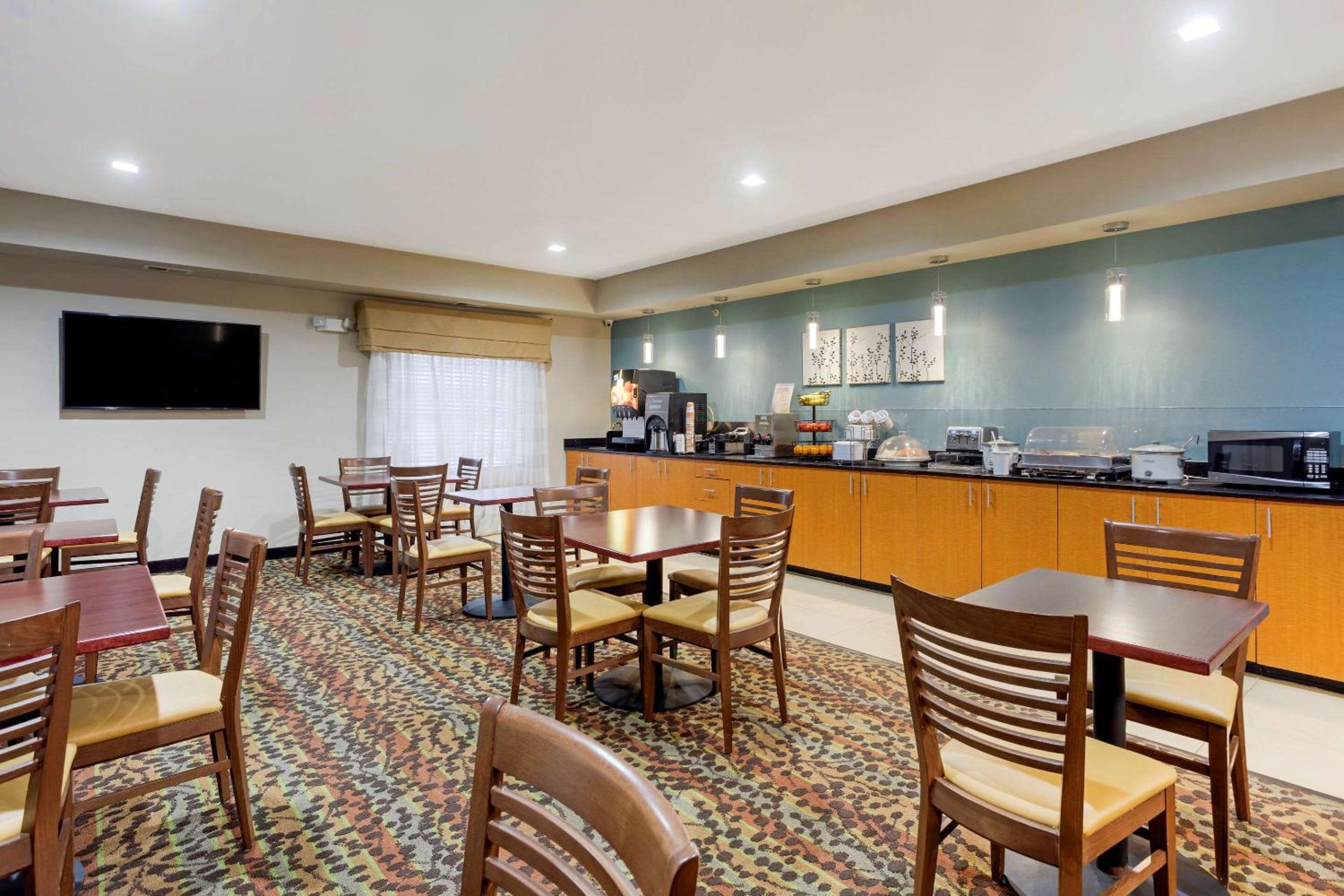 Smyrna Vacations - Sleep Inn Suites Smyrna - Nashville - Property Image 36