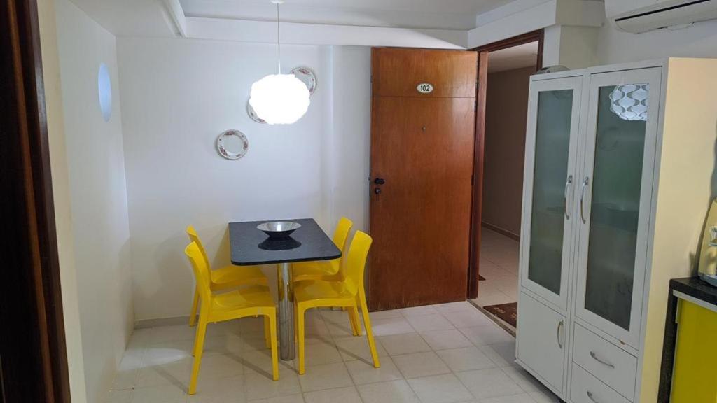 MARUPIARA SUITES- FLAT MURO ALTO