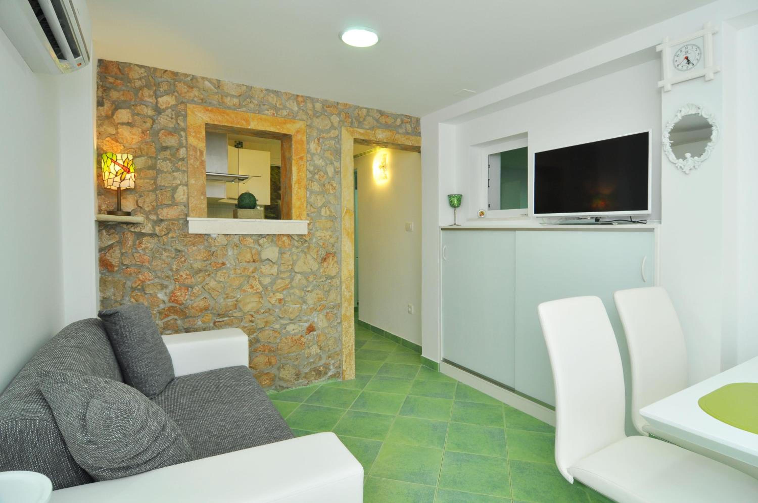 Apartments Tojčić