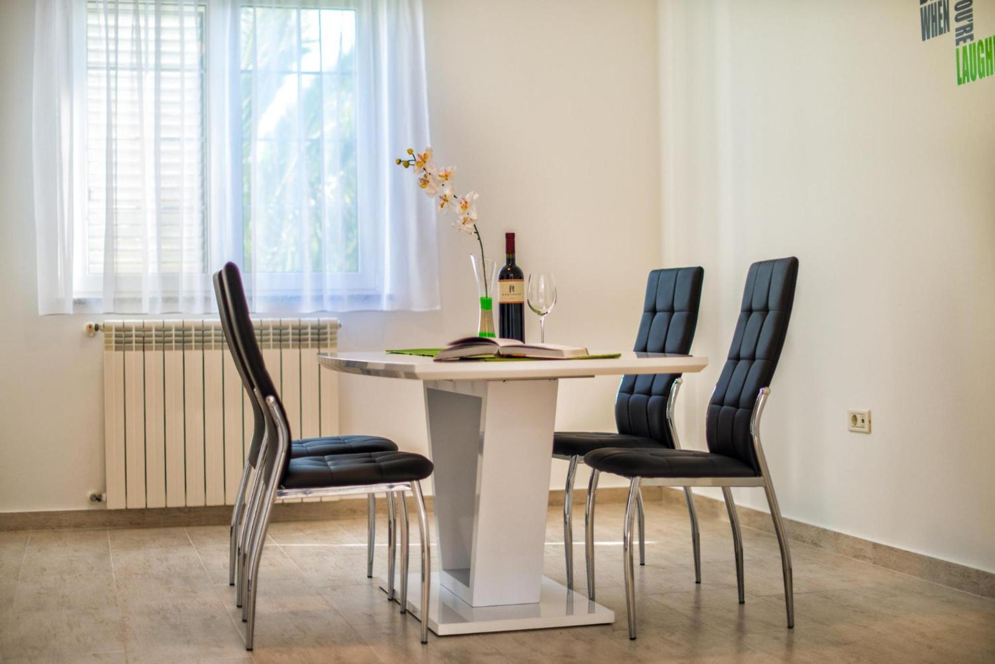Apartments Ori