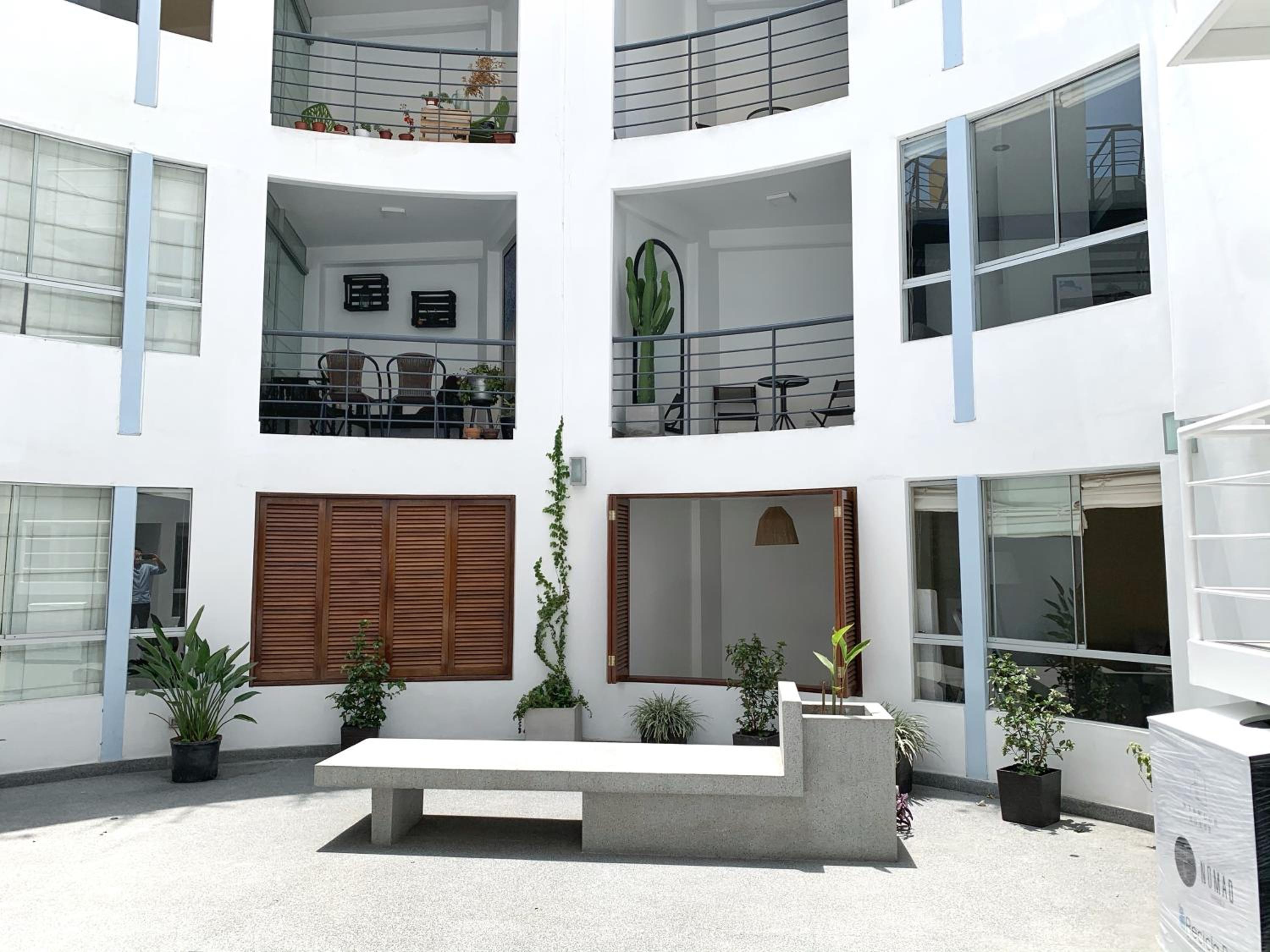 Barranco Suites 3BR Near Malecon By Wynwood House