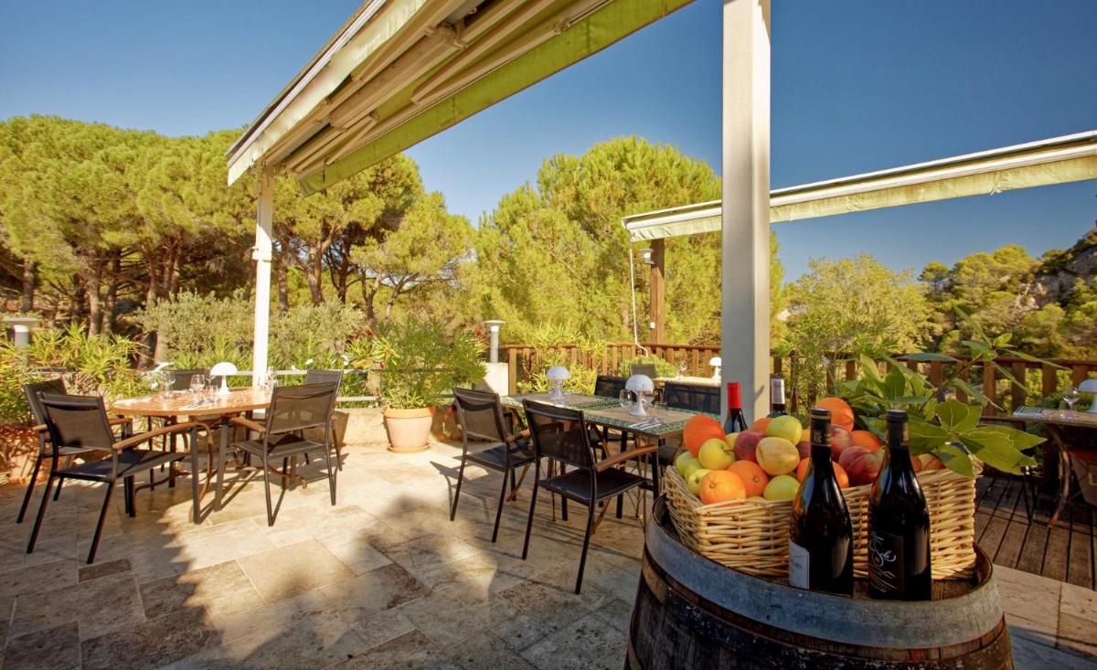 outdoor BBQ area