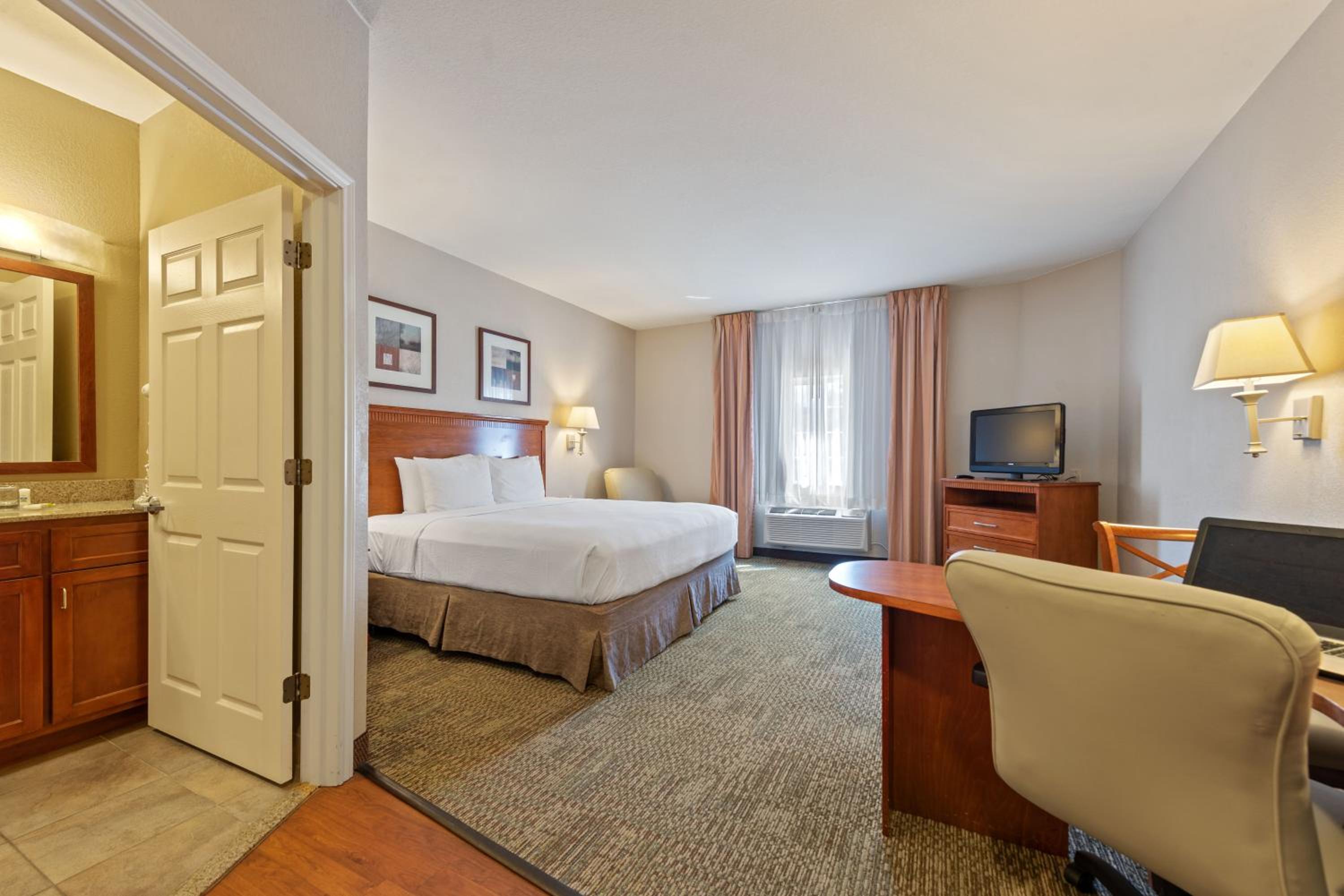 Bartlesville Vacations - Extended Stay America Suites - Bartlesville - Hwy 75 - Property Image 3