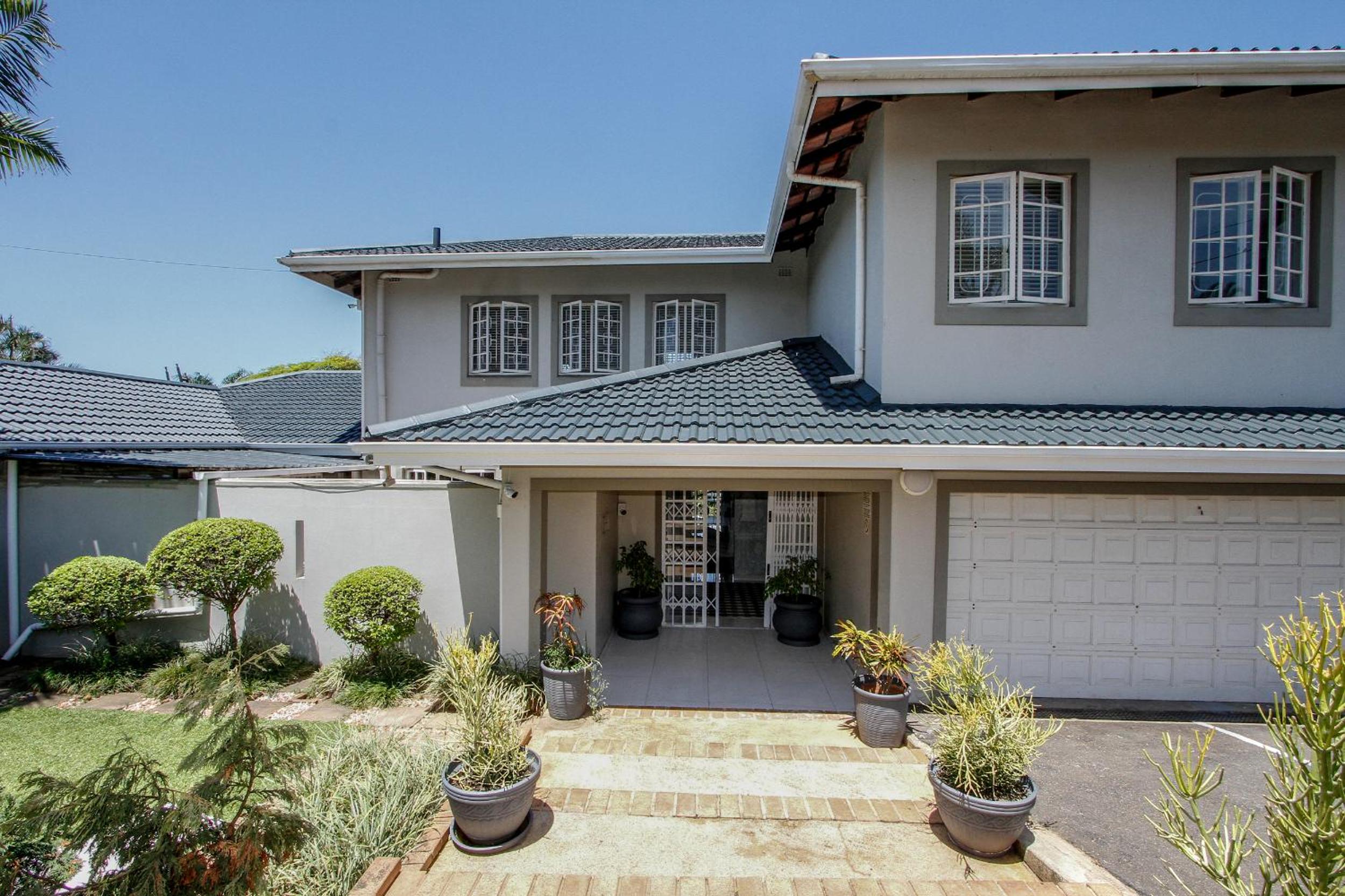 Hotel Blue Waves Lodge - Image 1