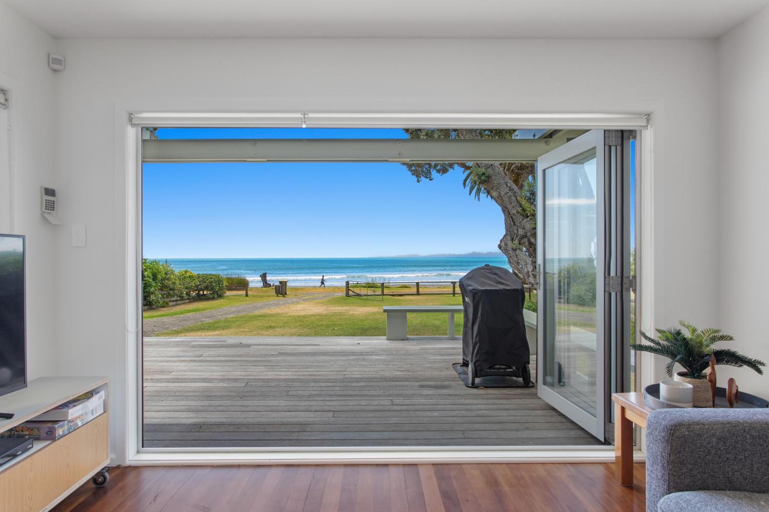 Kohi Point - Ohope Beachfront Holiday Home view 3
