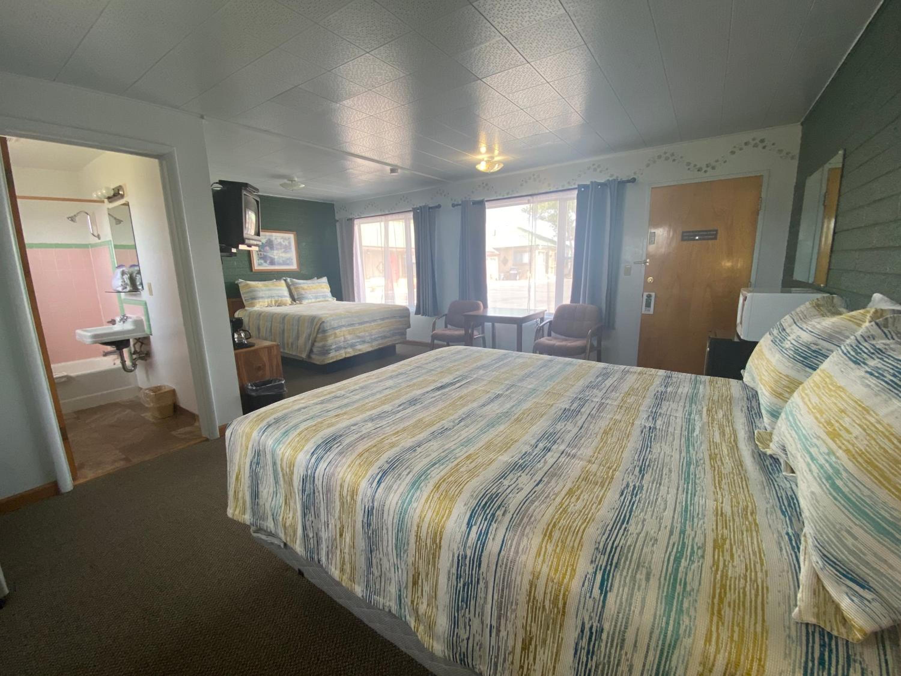 Lamplighter Lodge